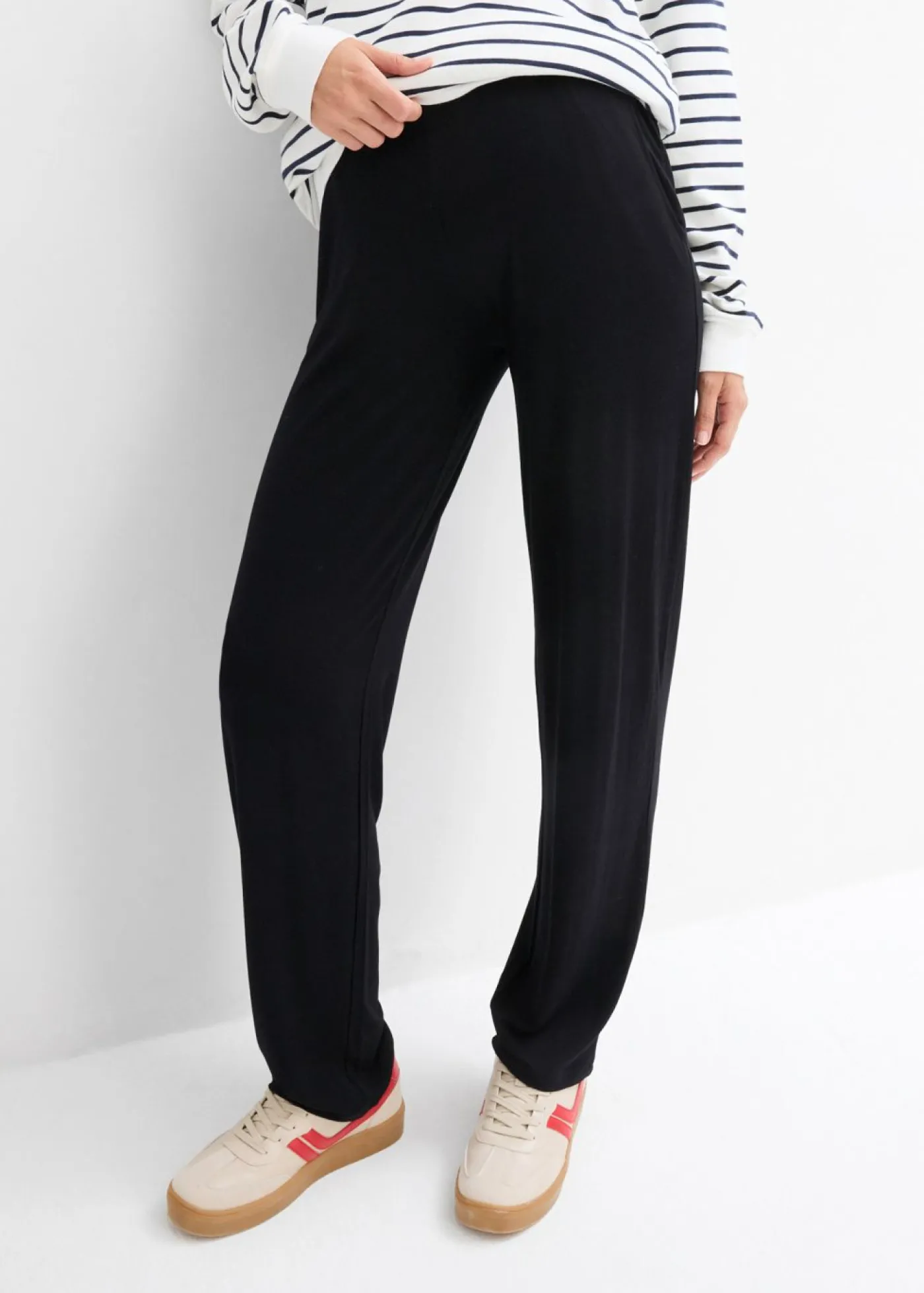 bonprix bonprix Pantalón premamá de punto con cintura de nido de abeja y perneras rectas Negro Sale