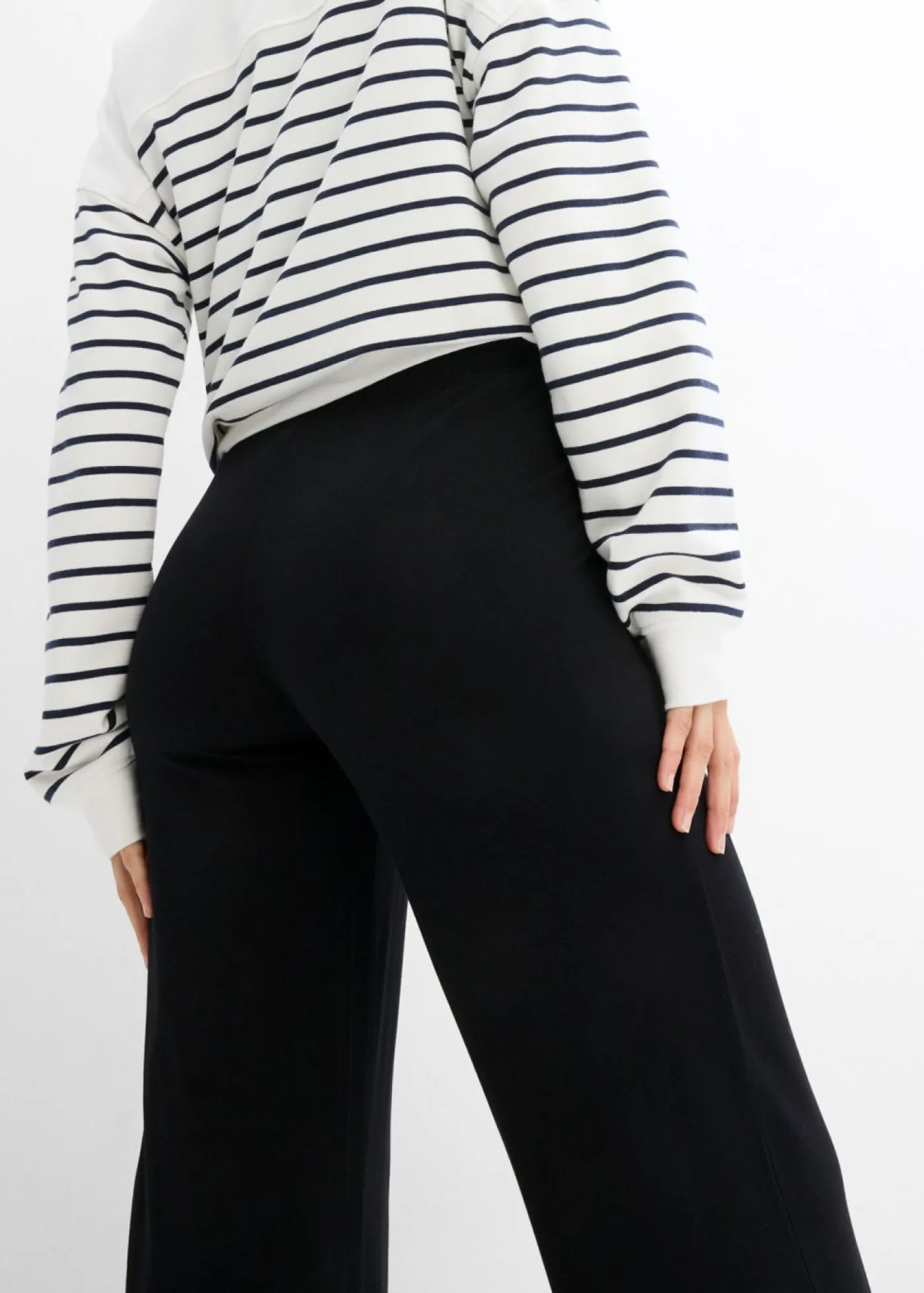 bonprix bonprix Pantalón premamá de punto con cintura de nido de abeja y perneras rectas Negro Sale