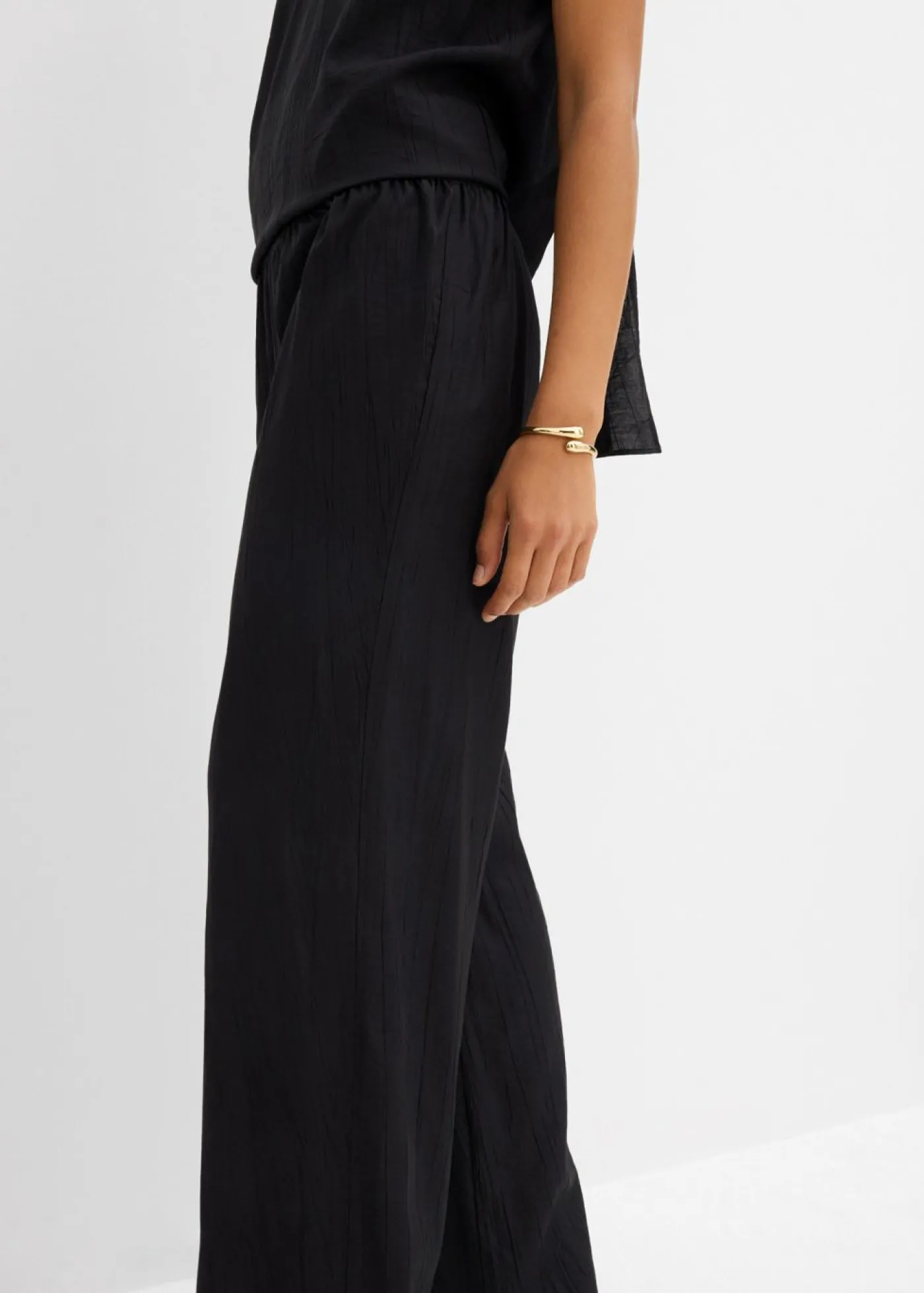 bonprix bonprix Pantalón sin cierre de mezcla de viscosa estructurada Negro Clearance