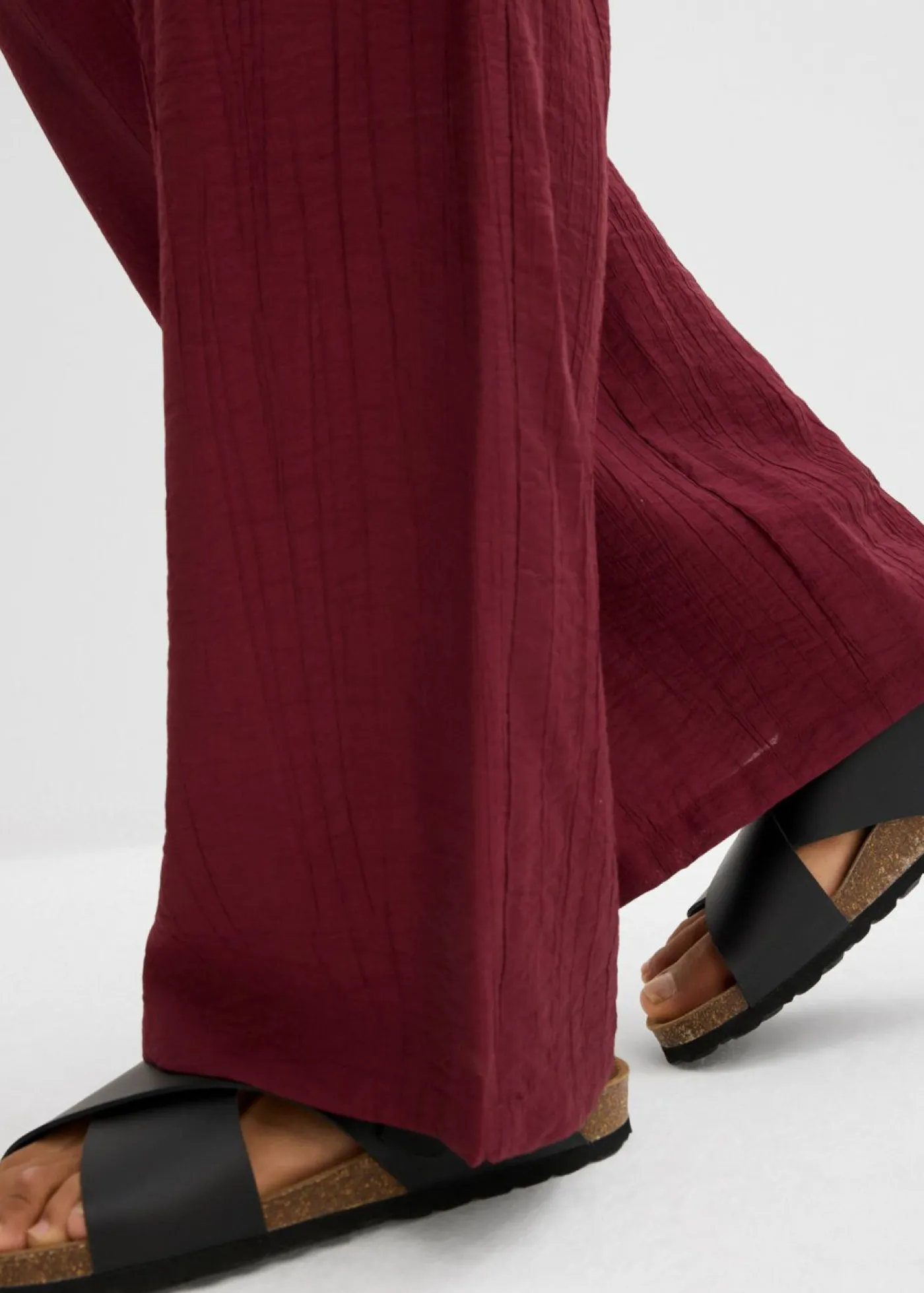 bonprix bonprix Pantalón sin cierre de mezcla de viscosa estructurada rojo avellana Online