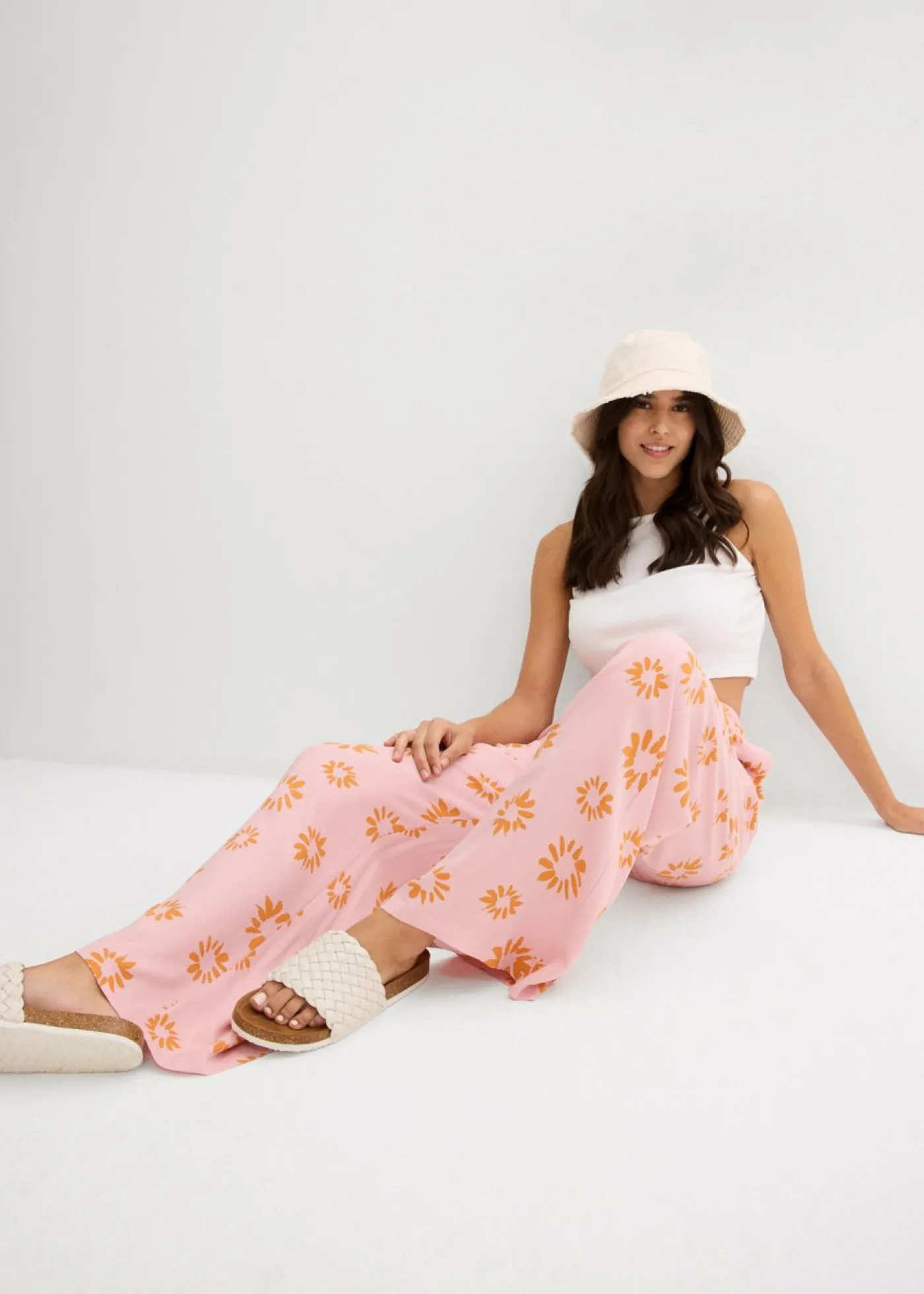 bonprix bonprix Pantalón sin cierre de suave viscosa rosa ceniza/marrón anaranjado con flores Best
