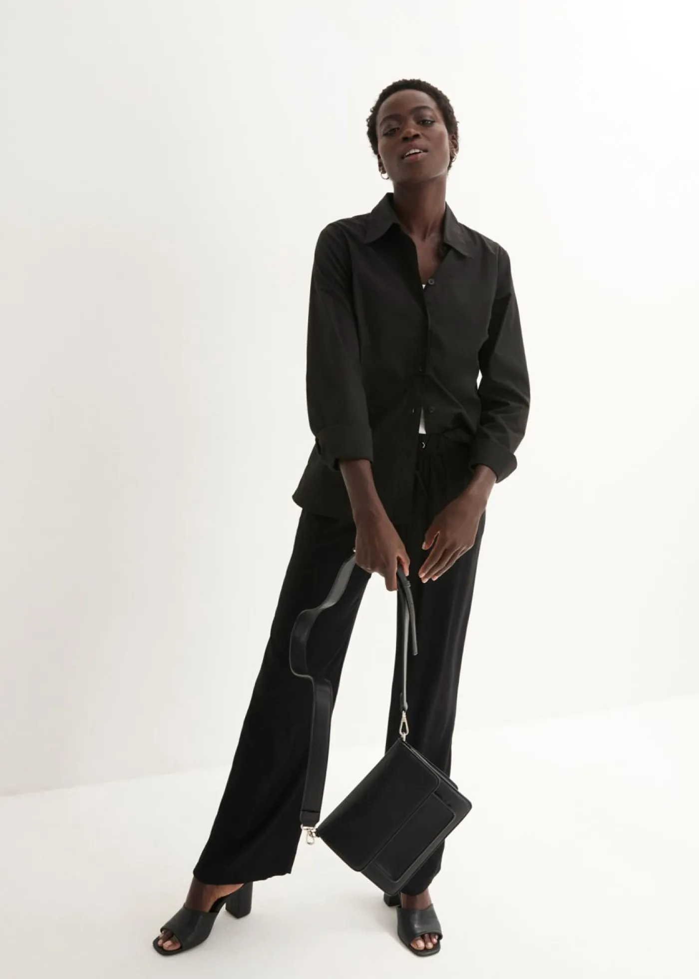 bonprix bonprix Pantalón sin cierre de viscosa Negro