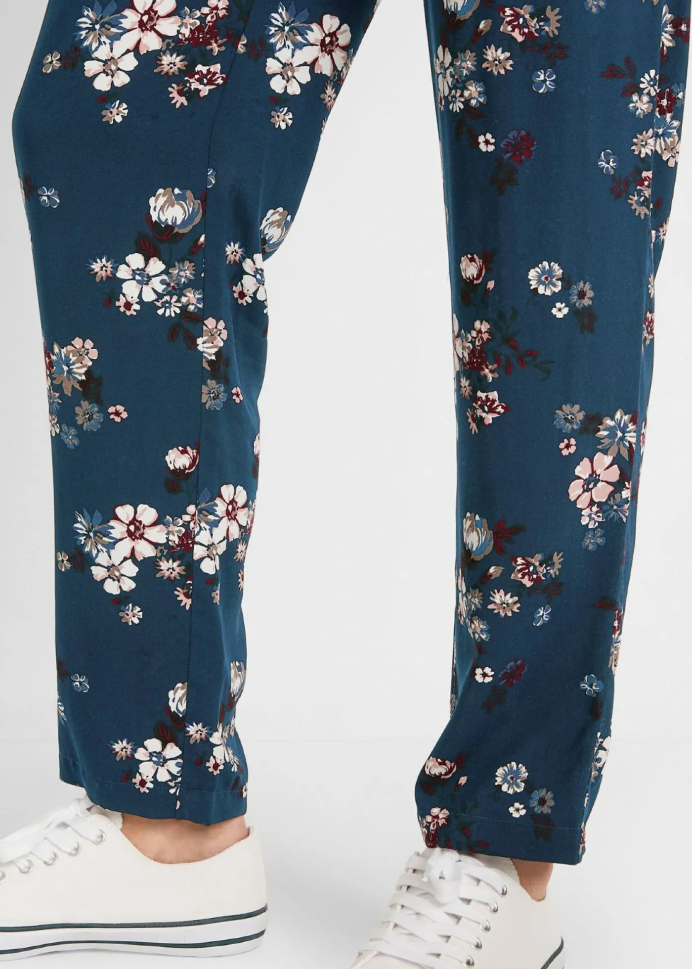 bonprix bonprix Pantalón sin cierre de viscosa sostenible Azul marino de flores Discount