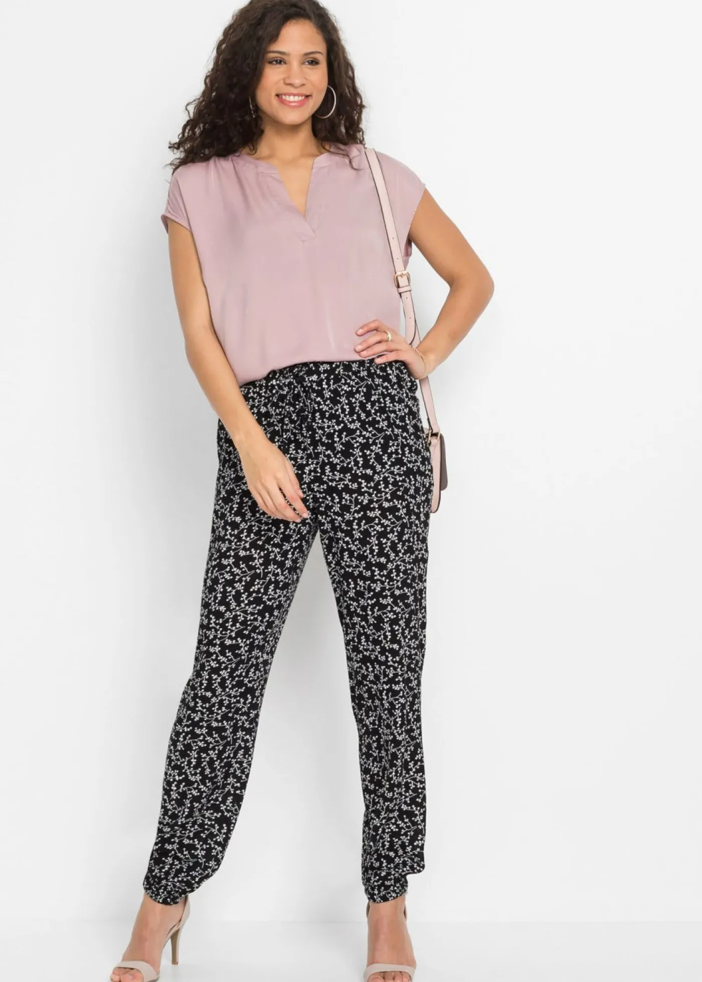 bonprix bonprix Pantalón sin cierre de viscosa pura Negro-blanco lana de flores Hot