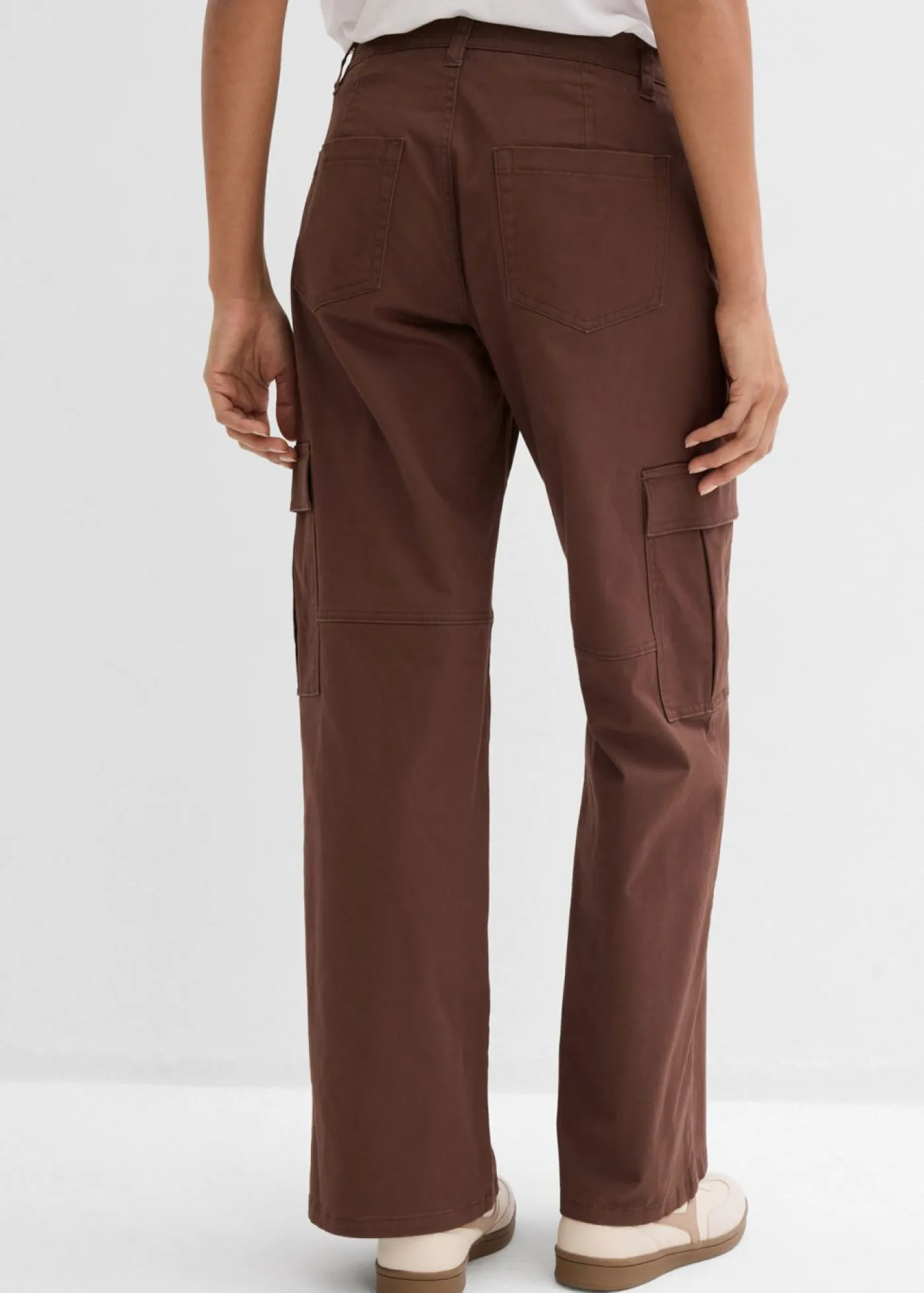 bonprix bonprix Pantalón tipo cargo de mezcla de algodón elástico marrón Hot