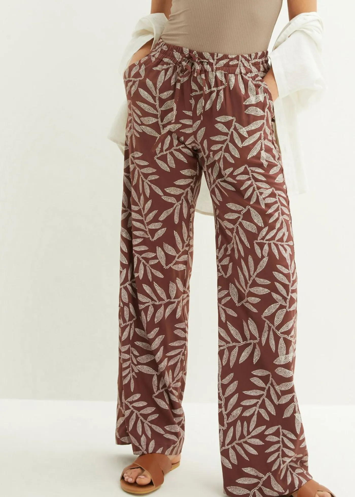 bonprix bonprix Pantalón tipo palazzo de viscosa sostenible con estampado Marrón tierra-blanco estampado Discount