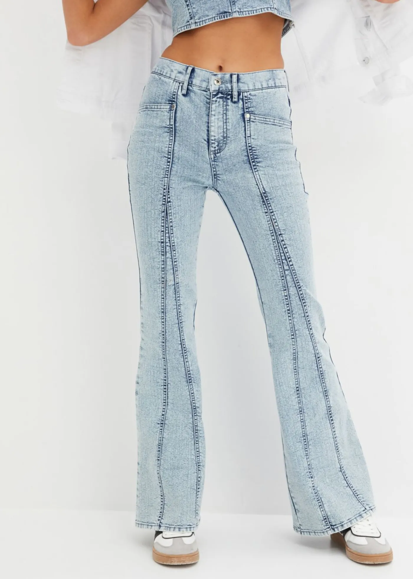 bonprix bonprix Pantalón vaquero, high waist azul hielo denim Clearance