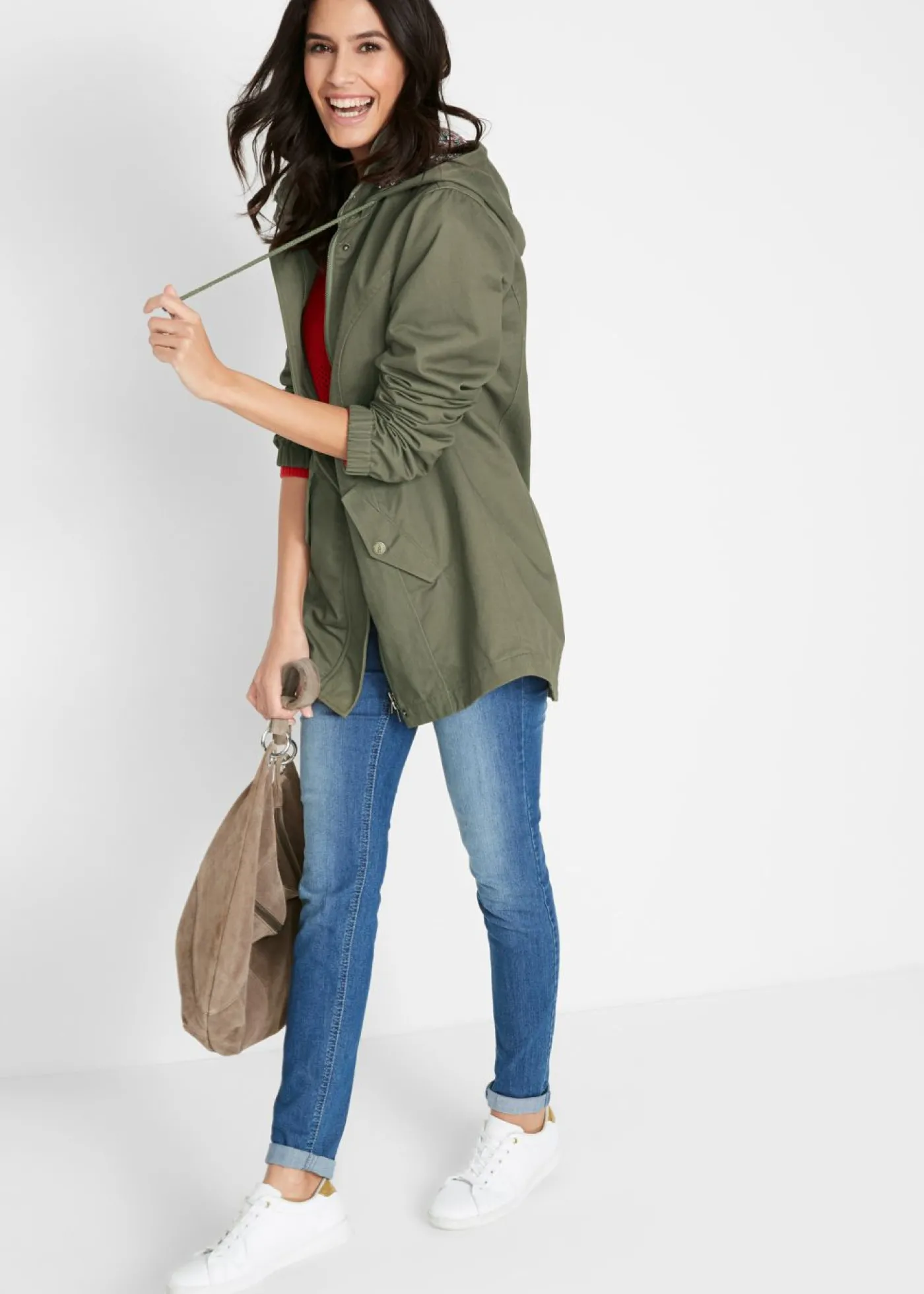 bonprix bonprix Parka de entretiempo de algodón con capucha estampada Verde oliva