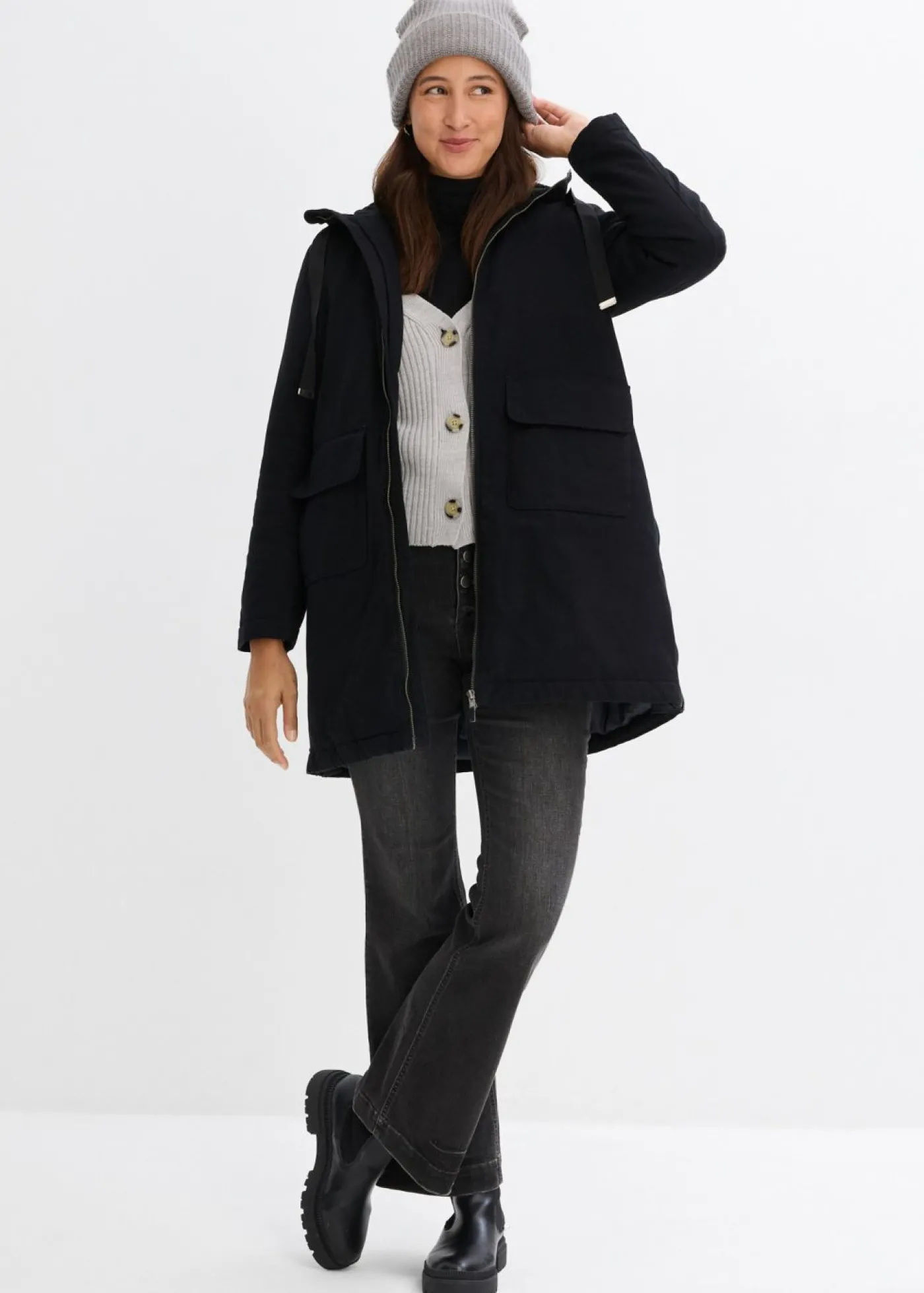bonprix bonprix Parka de invierno ancha, con capucha y forro polar Negro Online