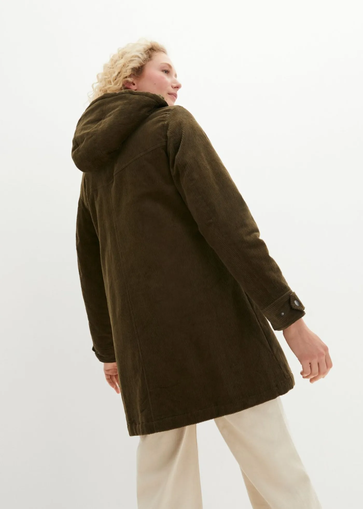 bonprix bonprix Parka de pana con forro suave Verde oliva oscuro Hot