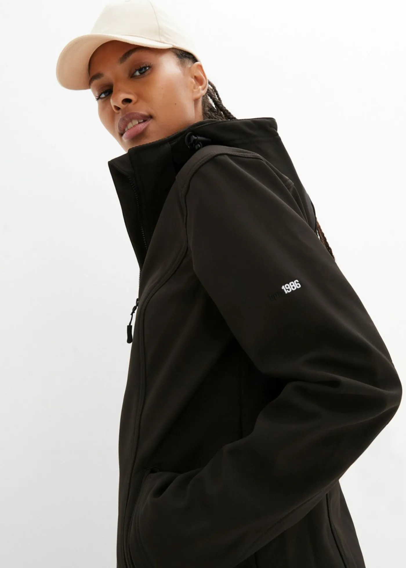 bonprix bonprix Parka de softshell repelente al agua Negro Discount