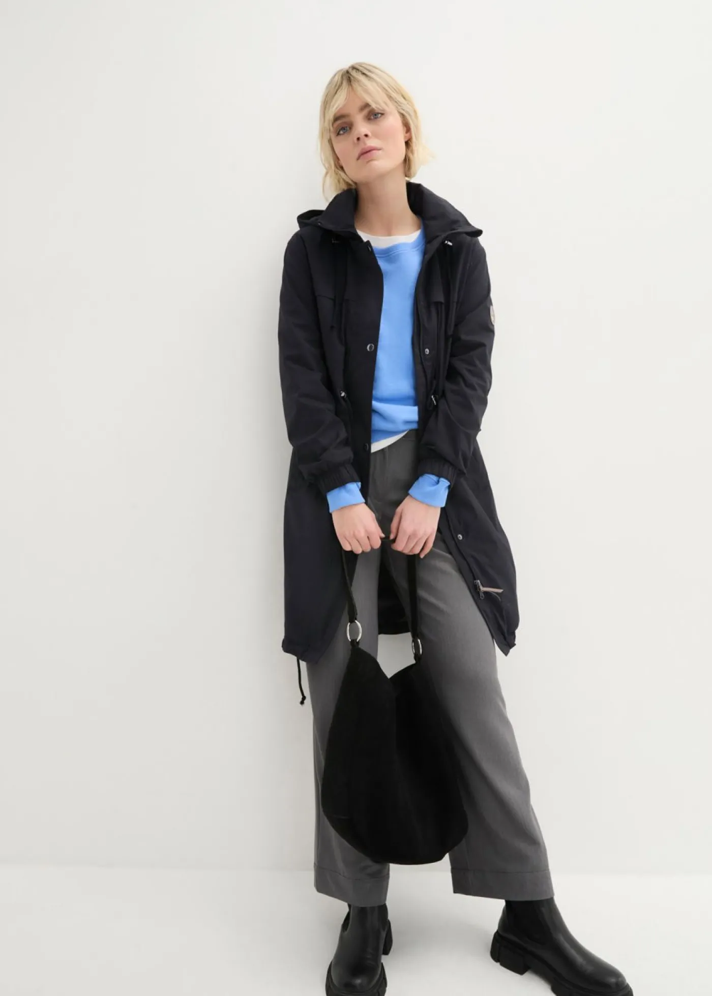 bonprix bonprix Parka tipo gabardina con bolsillos grandes Negro