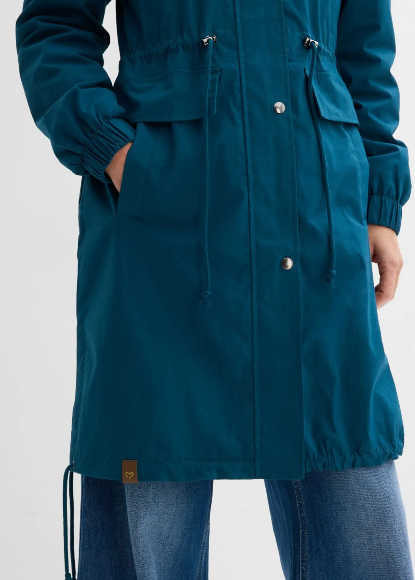 bonprix bonprix Parka tipo gabardina con bolsillos grandes Petróleo azul Hot