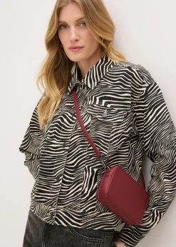 bonprix bonprix Pequeño bolso estilo bandolera con correa desmontable Rojo rubí Discount