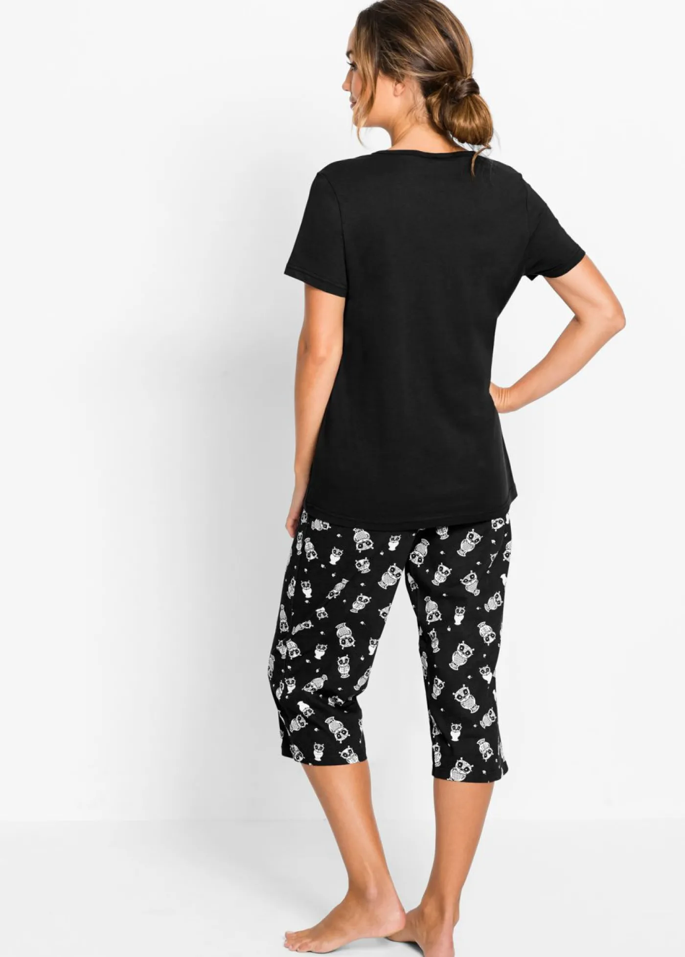 bonprix bonprix Pijama capri con mangas cortas Negro-blanco Hot