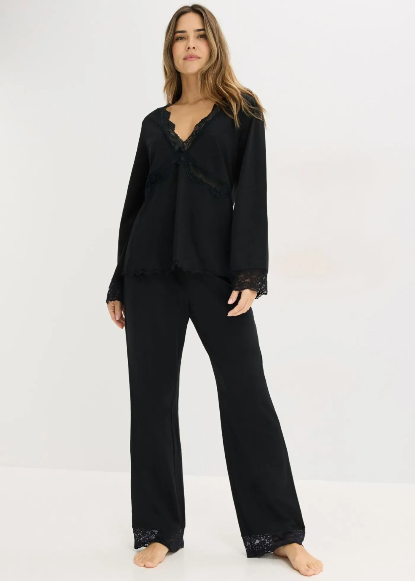 bonprix bonprix Pijama con ribete de encaje Negro Hot