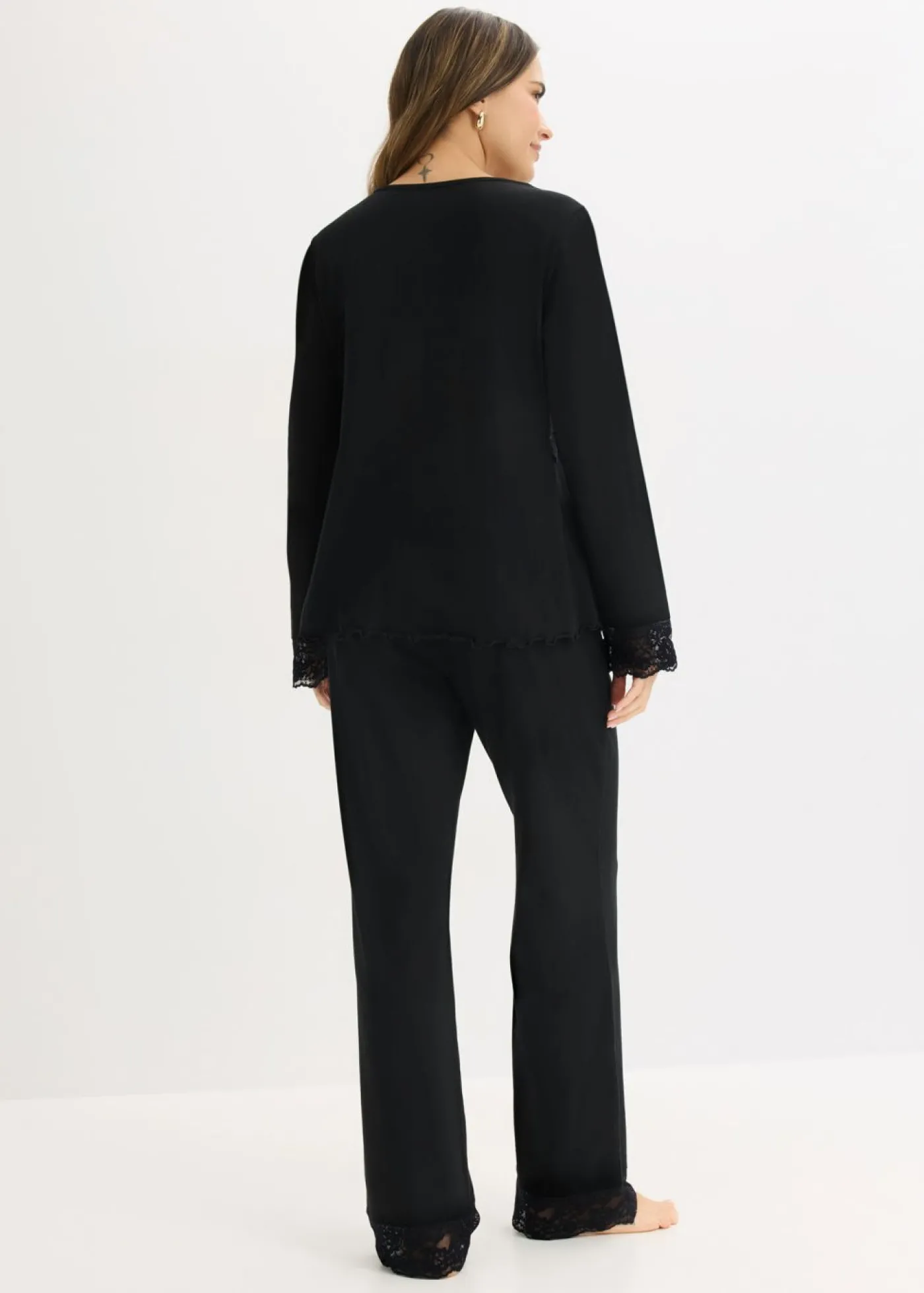 bonprix bonprix Pijama con ribete de encaje Negro Hot
