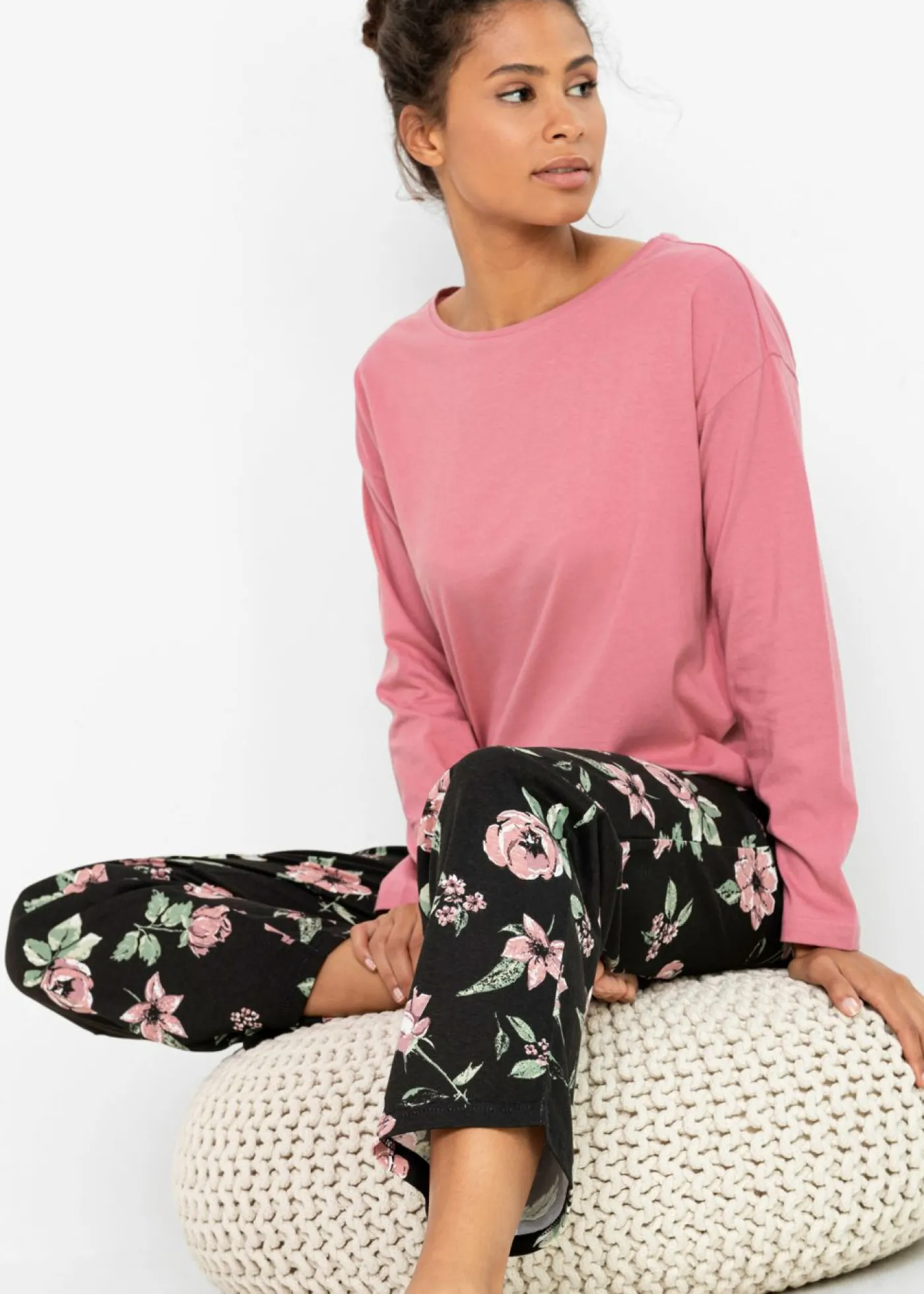 bonprix bonprix Pijama de algodón orgánico puro Sorbete de frambuesa-negro de flores Discount