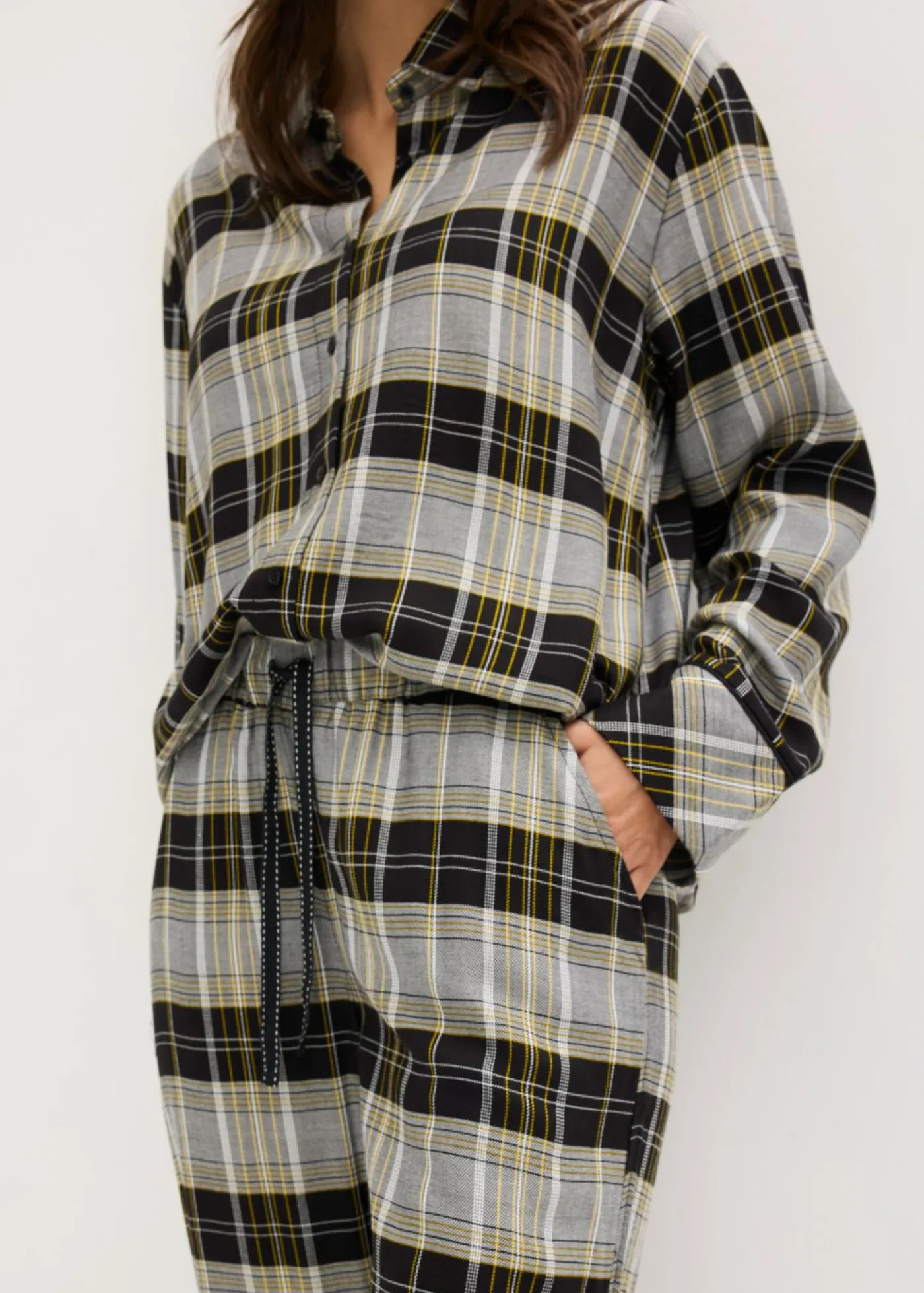 bonprix bonprix Pijama de franela Negro de cuadros
