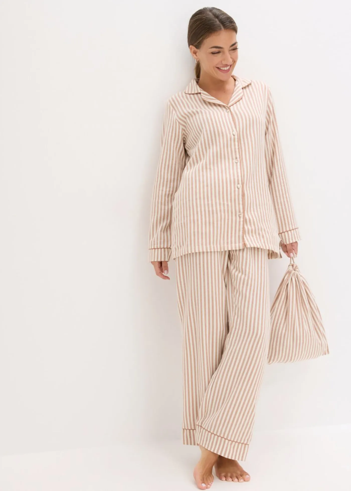 bonprix bonprix Pijama de franela con bolsa regalo Batido de chocolate/blanco lana de rayas Discount