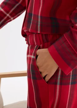 bonprix bonprix Pijama de franela de suave algodón con bolsa de regalo Rojo oscuro de cuadros Sale