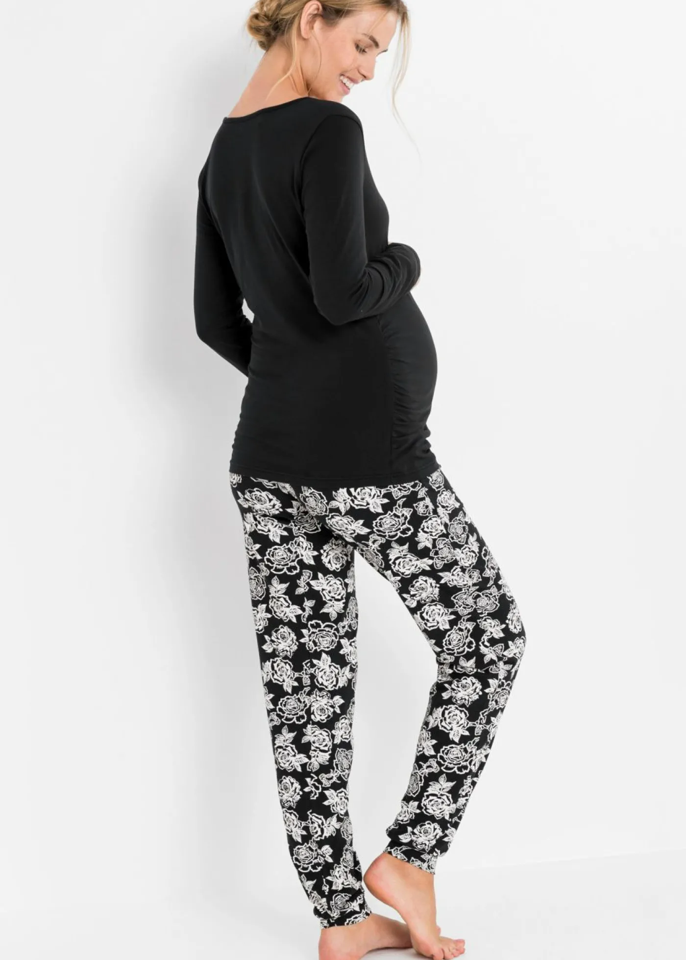 bonprix bonprix Pijama de lactancia con algodón orgánico Negro de flores Outlet