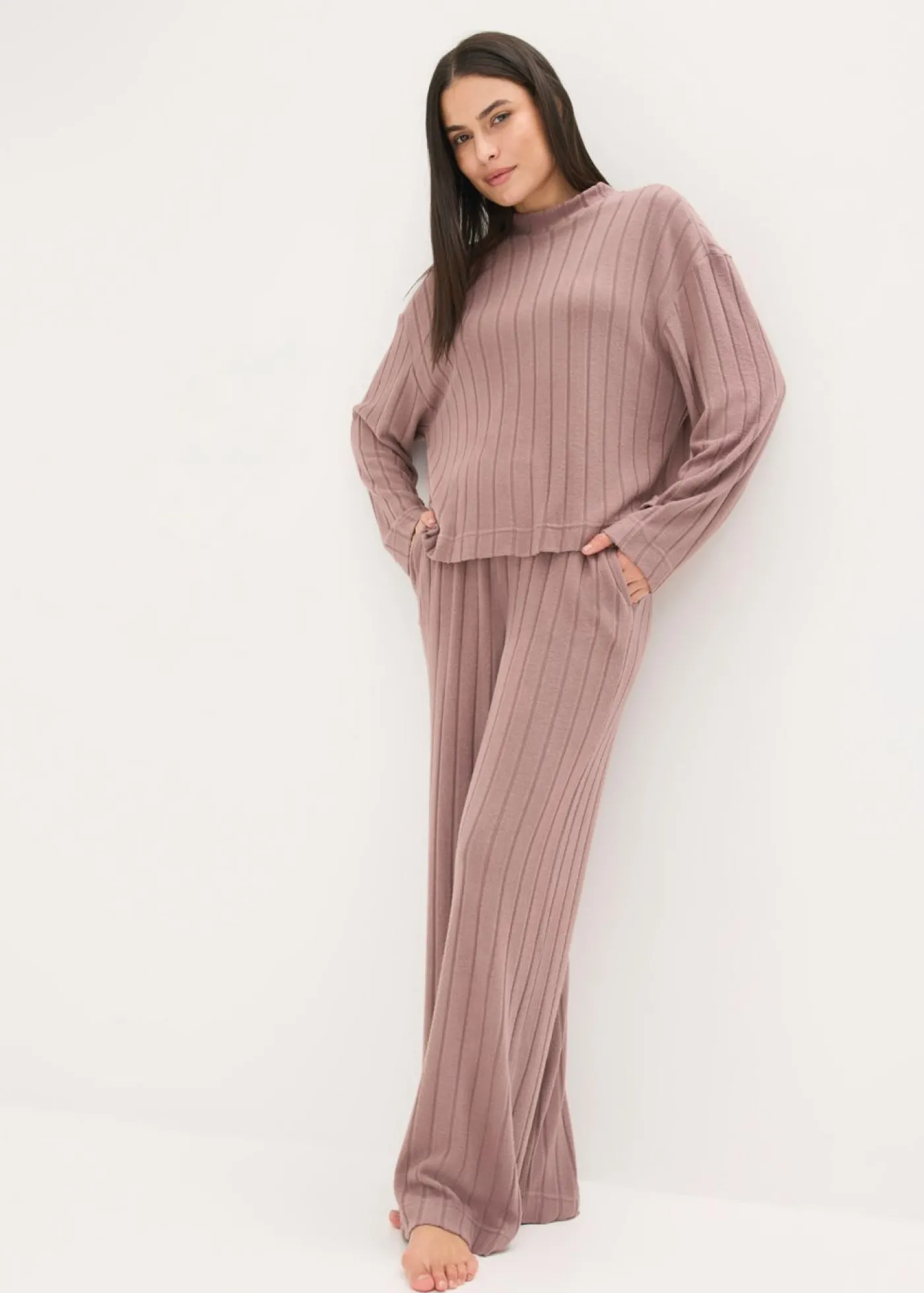 bonprix bonprix Pijama holgado de punto suave de canalé Marrón mate Sale