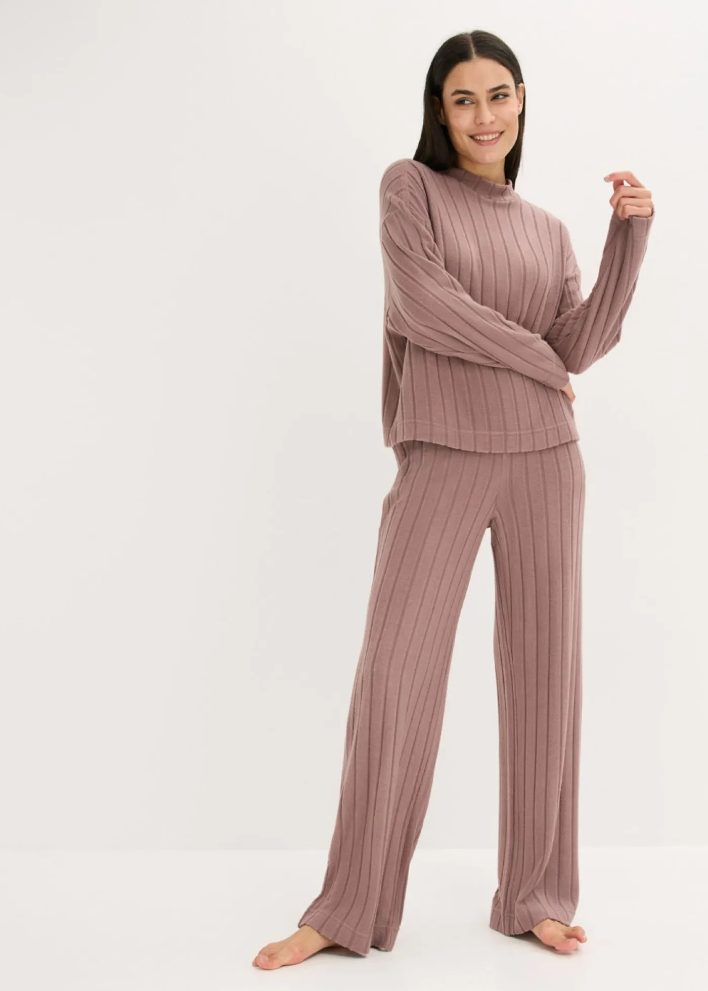 bonprix bonprix Pijama holgado de punto suave de canalé Marrón mate Sale