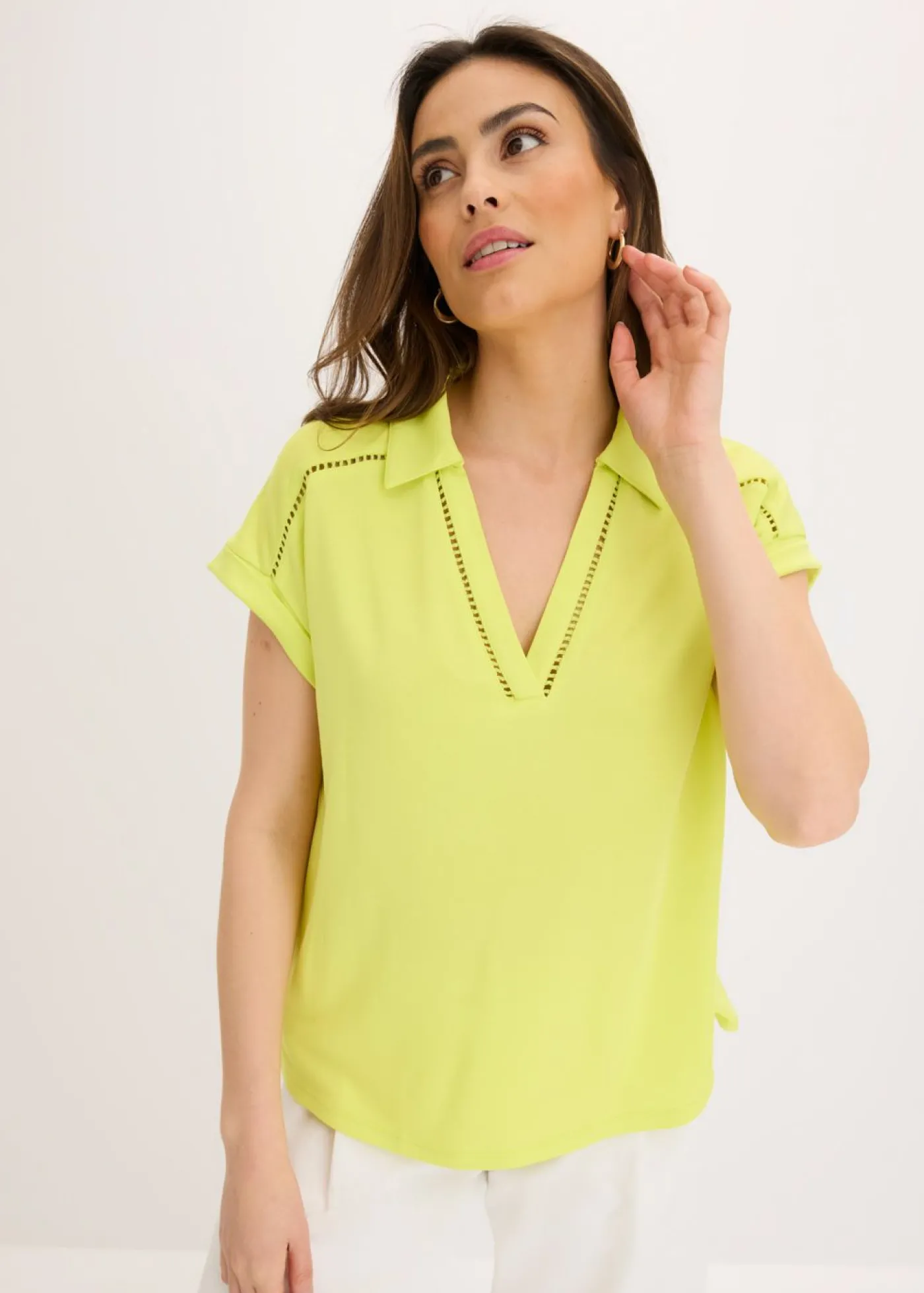bonprix bonprix Polo de piqué de viscosa con inserto de encaje Amarillo cítrico Best