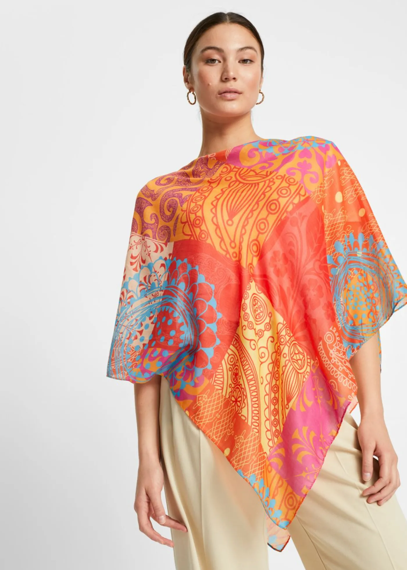 bonprix bonprix Poncho Naranja estampado Hot