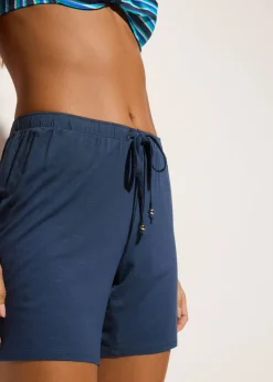 bonprix bonprix Shorts de playa de mezcla de viscosa fluida Azul almirante
