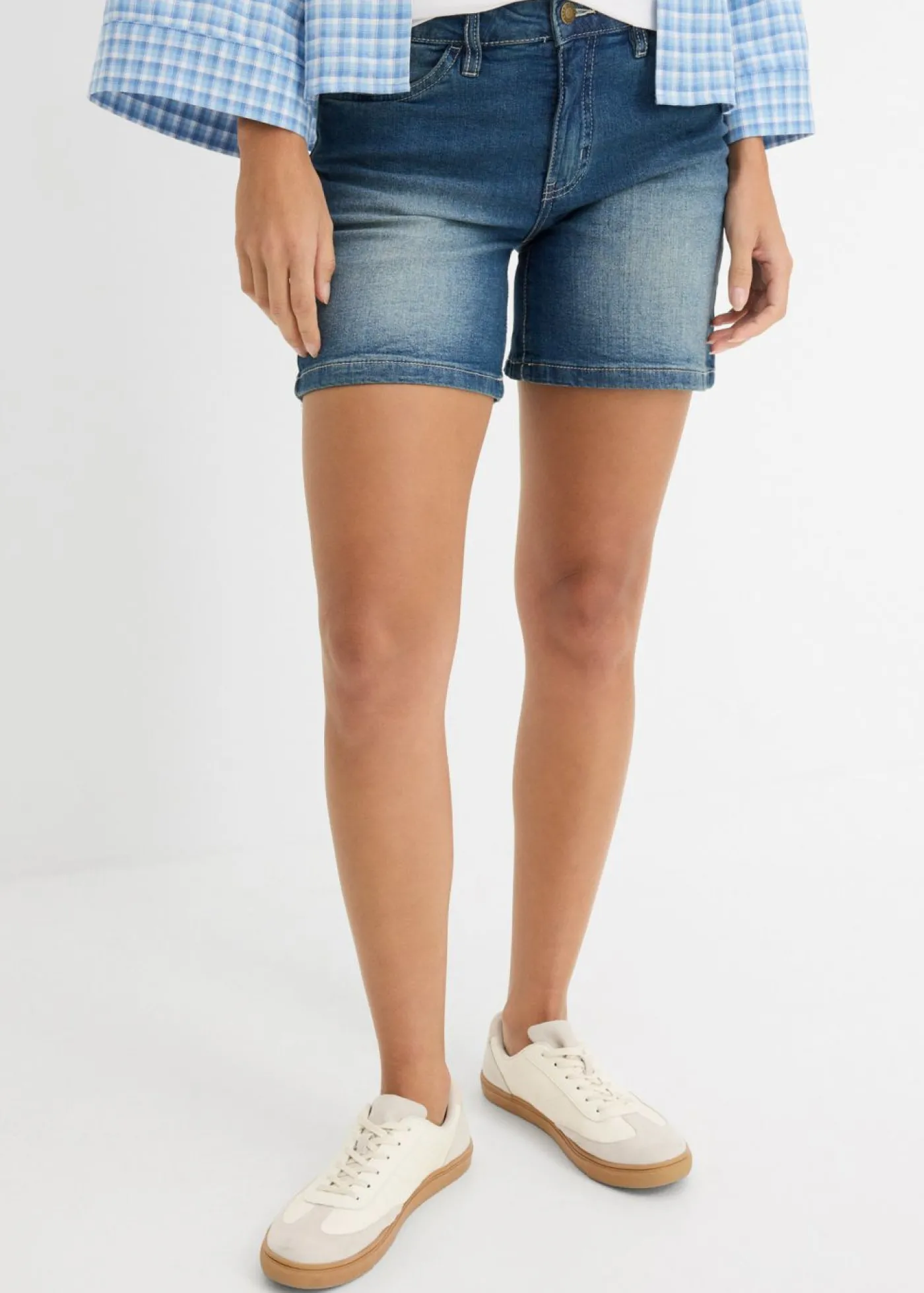 bonprix bonprix Shorts vaqueros, slim fit, mid waist, 2 unidades Azul claro + azul desgastado Sale