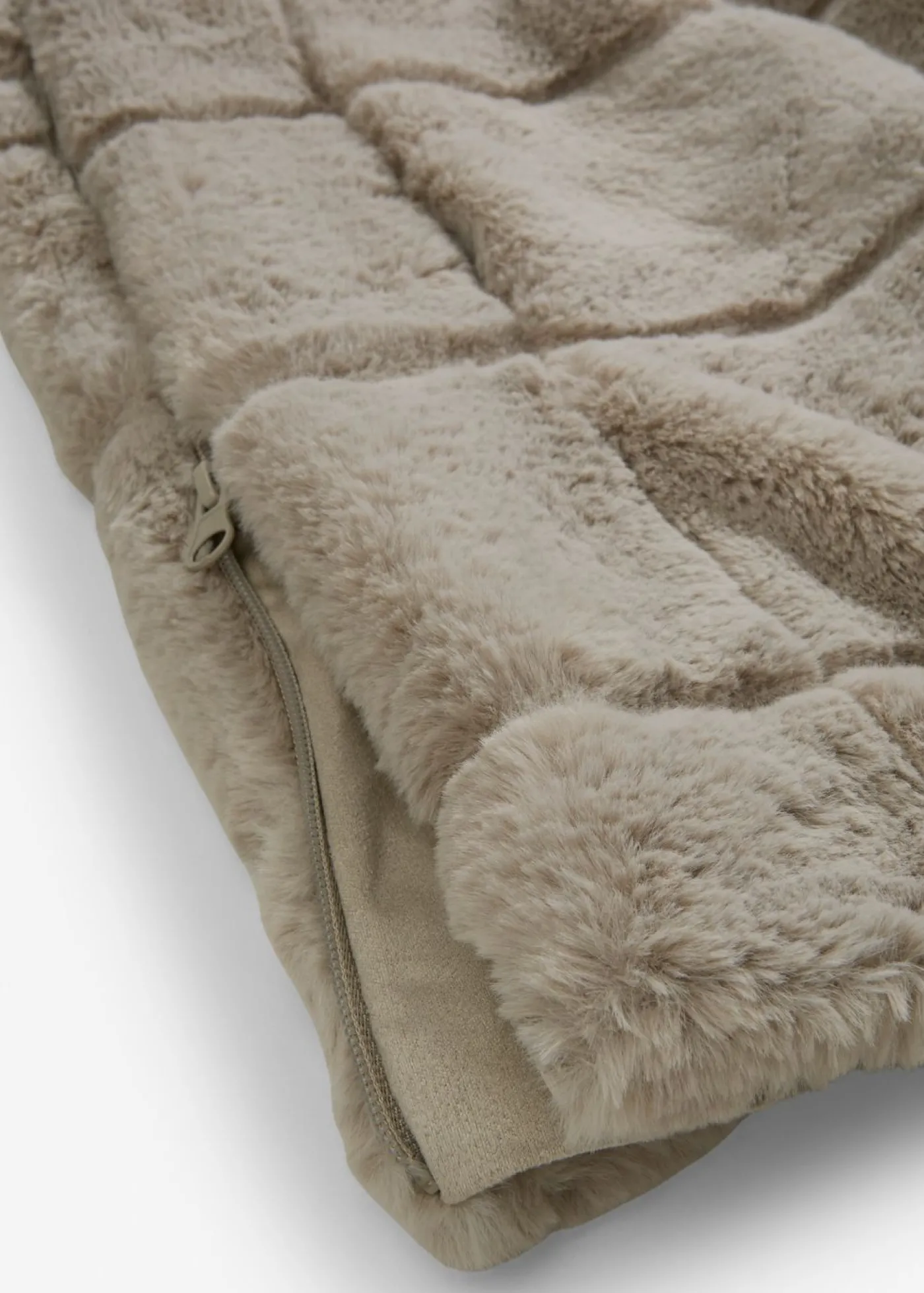 bonprix bonprix Suave chaqueta de pelo para durante y después del embarazo Gris claro Discount