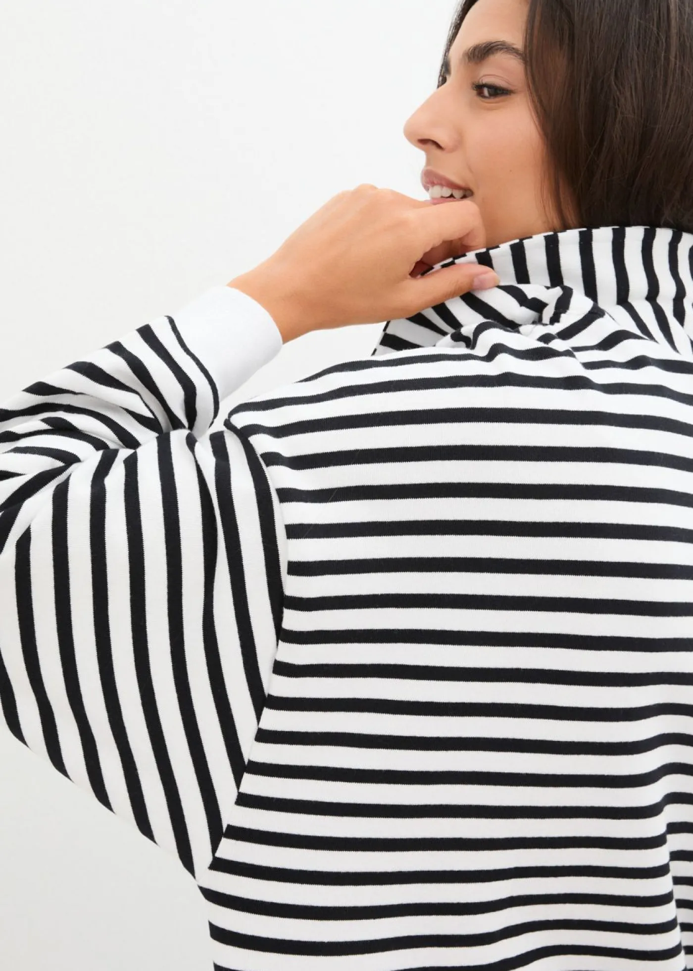 bonprix bonprix Sudadera blanco-negro con rayas Sale