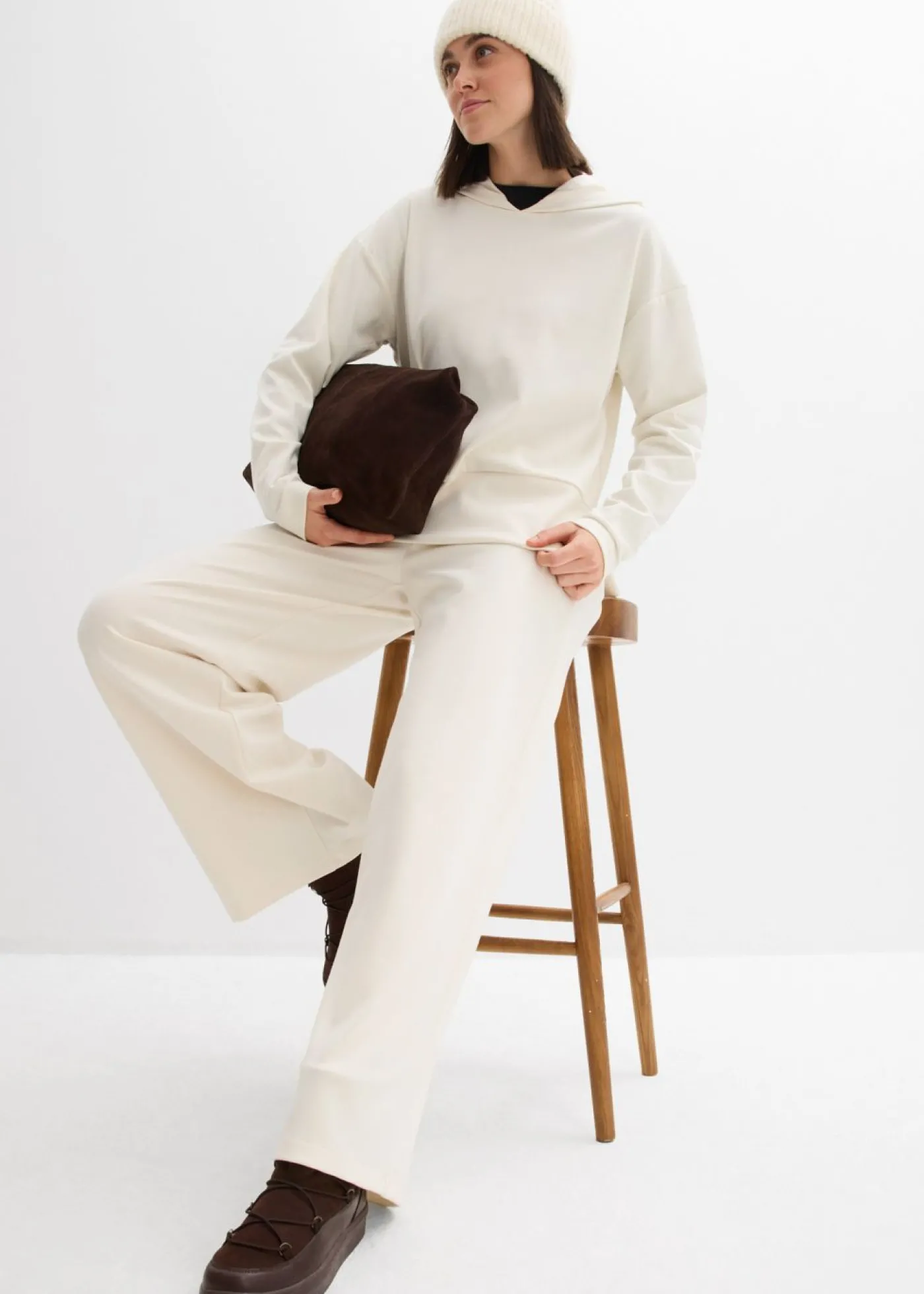 bonprix bonprix Sudadera con capucha de cómodo tejido Punto di Roma blanco perla Discount
