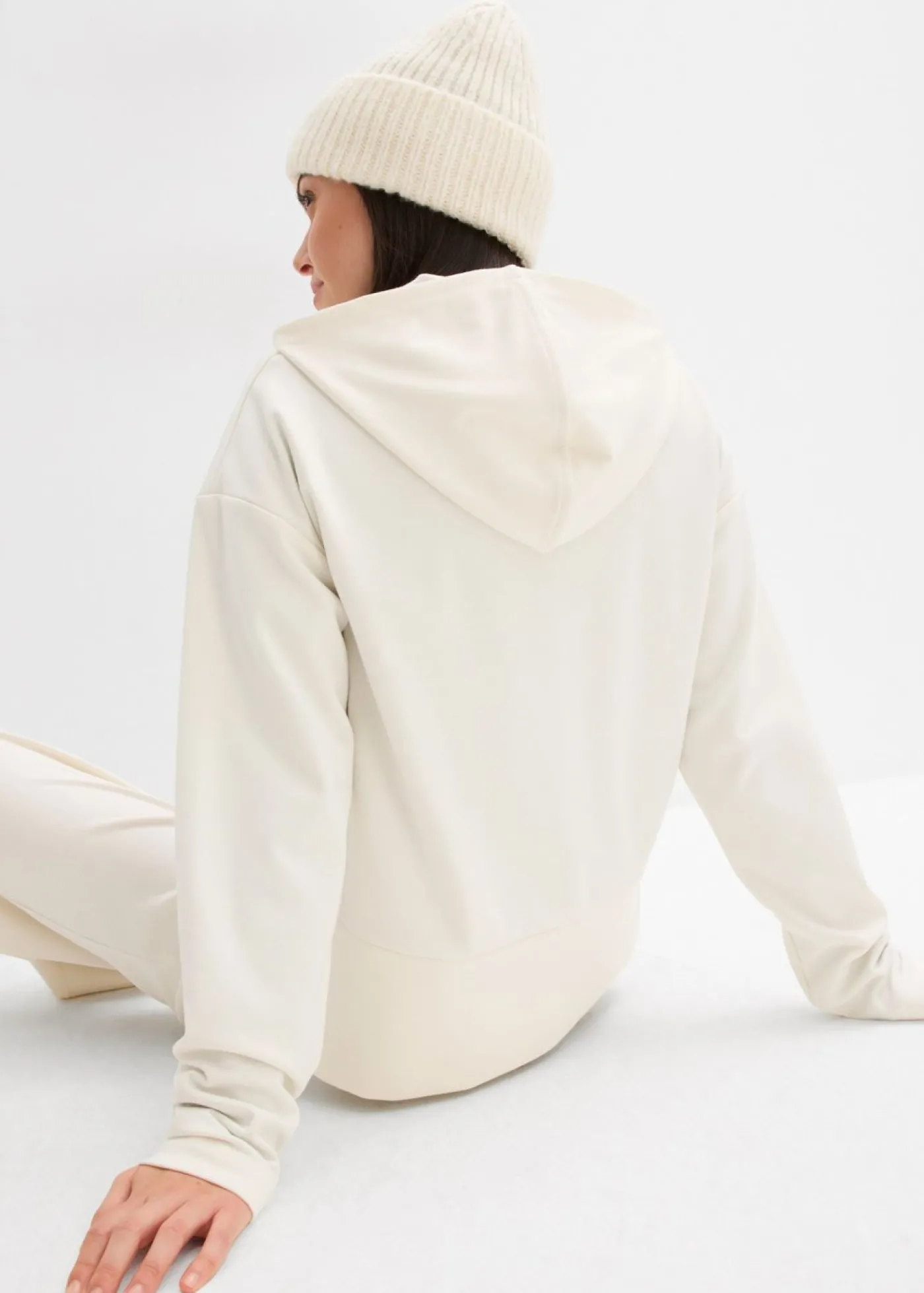bonprix bonprix Sudadera con capucha de cómodo tejido Punto di Roma blanco perla Discount