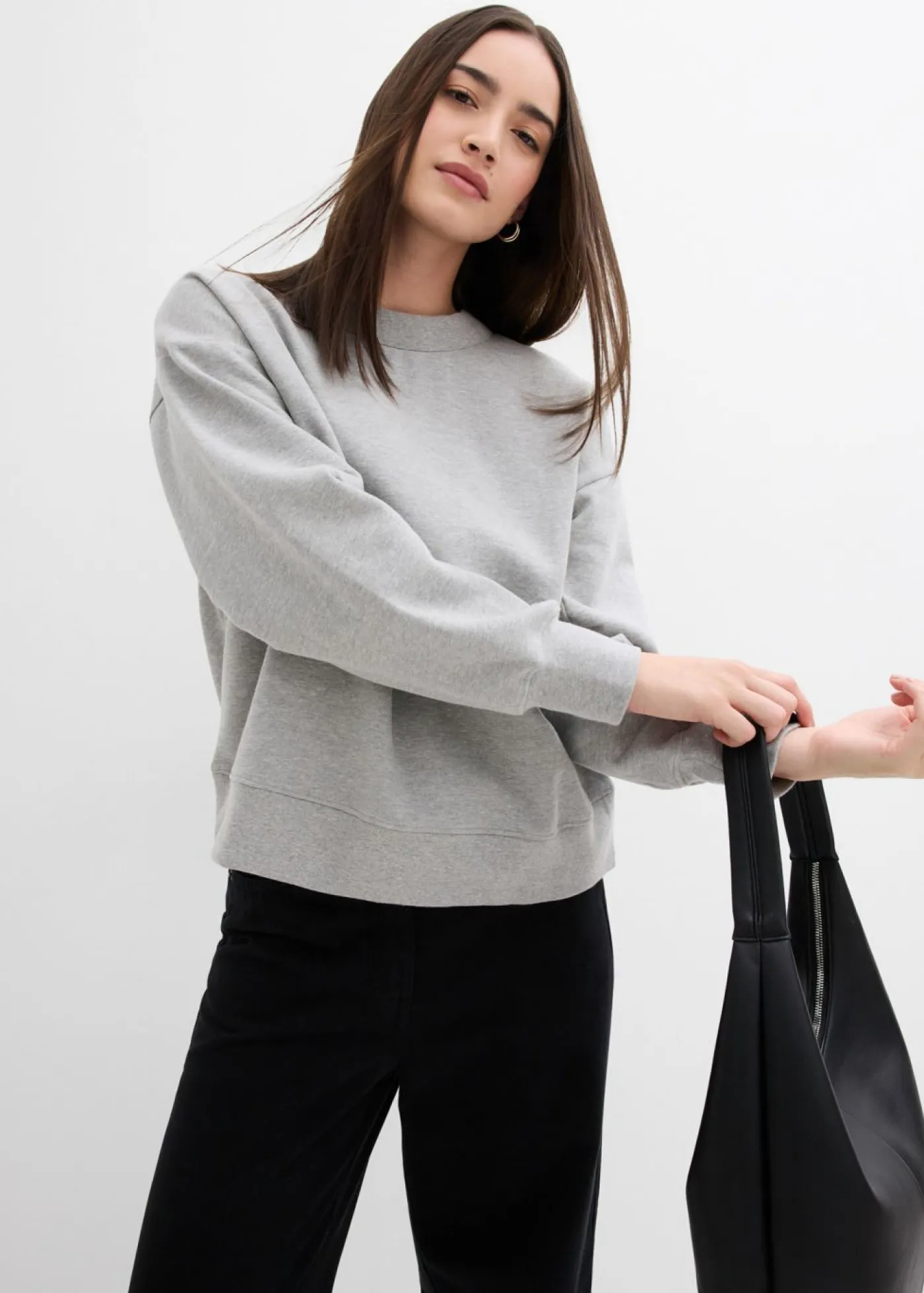 bonprix bonprix Sudadera de algodón orgánico con cuello ancho de canalé gris claro jaspeado moteado Hot