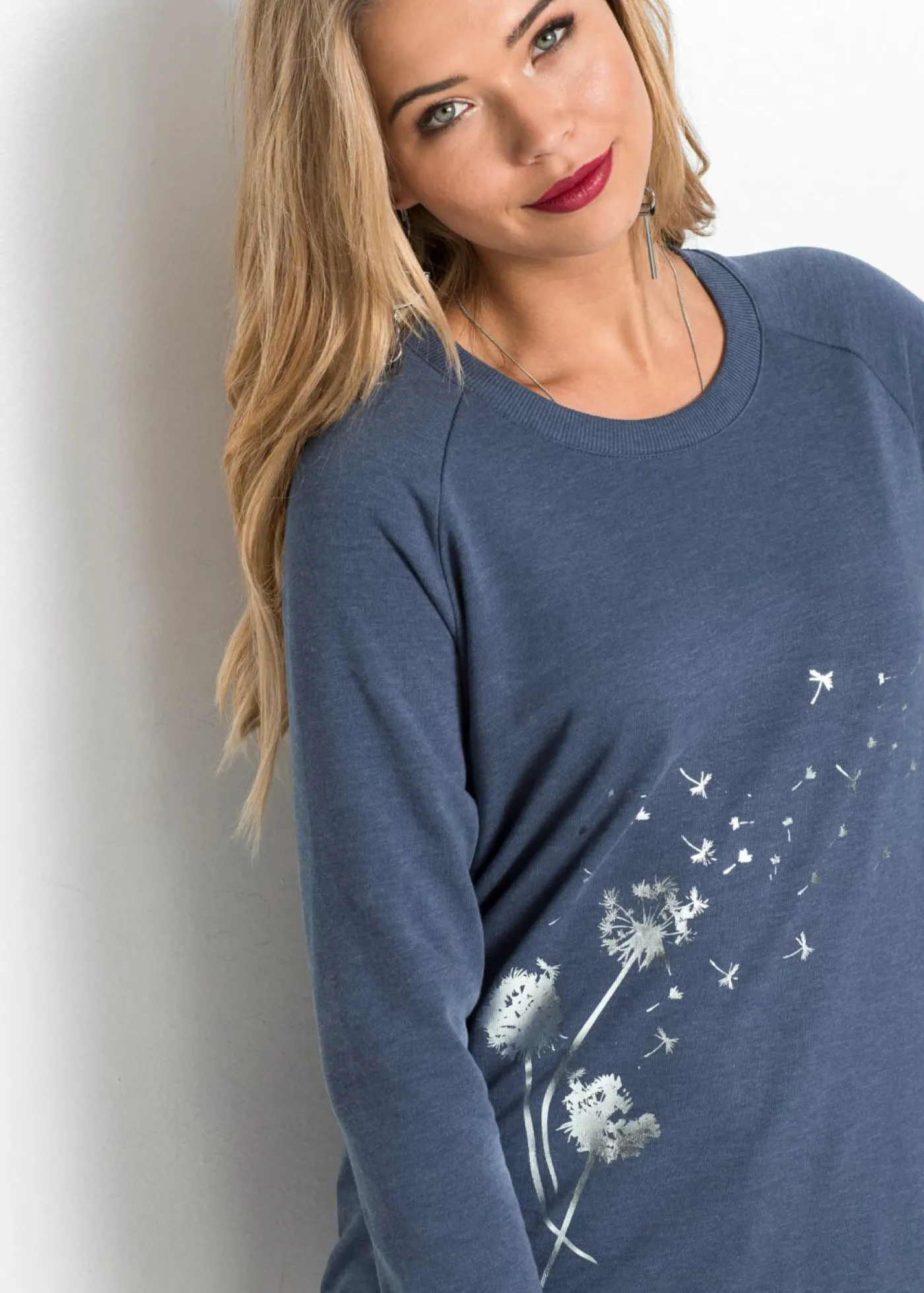 bonprix bonprix Sudadera de mezcla de algodón Índigo jaspeado estampado Hot