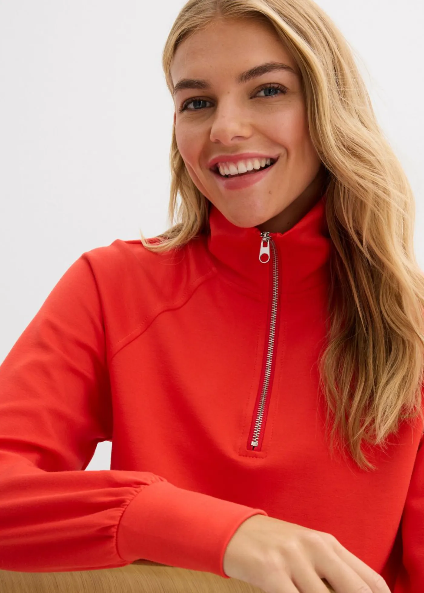 bonprix bonprix Sudadera de neopreno suave fresa Online