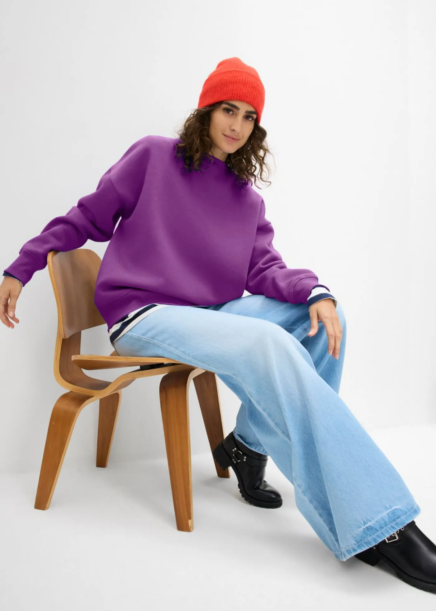 bonprix bonprix Sudadera holgada Morado oscuro Outlet