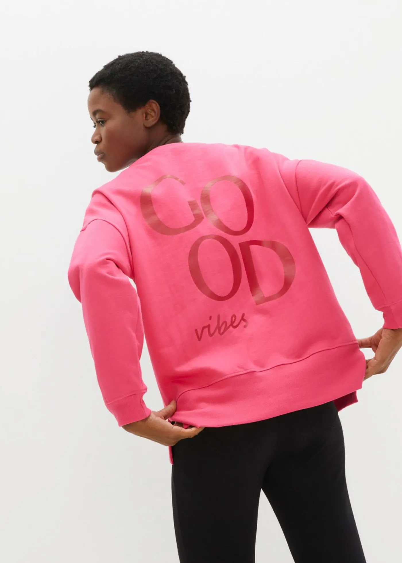 bonprix bonprix Sudadera holgada de algodón orgánico rosa oscuro/rojo cayena Outlet