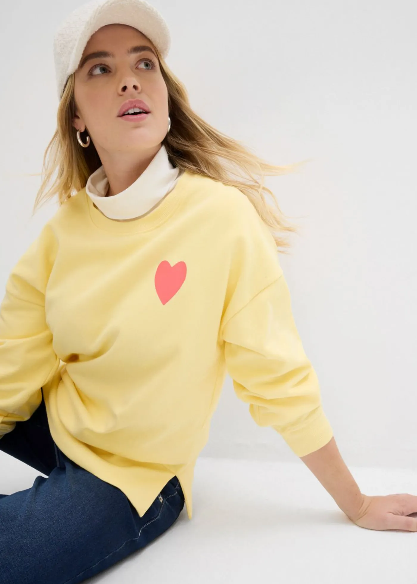 bonprix bonprix Sudadera holgada de algodón orgánico amarillo claro/salmón claro New