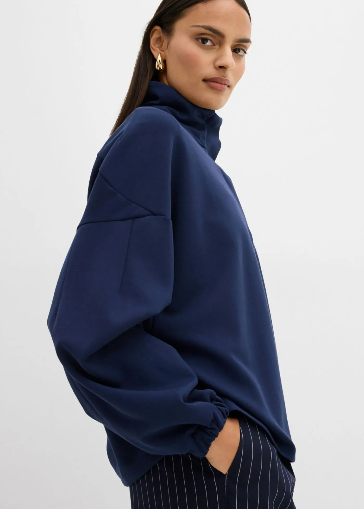bonprix bonprix Sudadera holgada de neopreno Azul marino Outlet