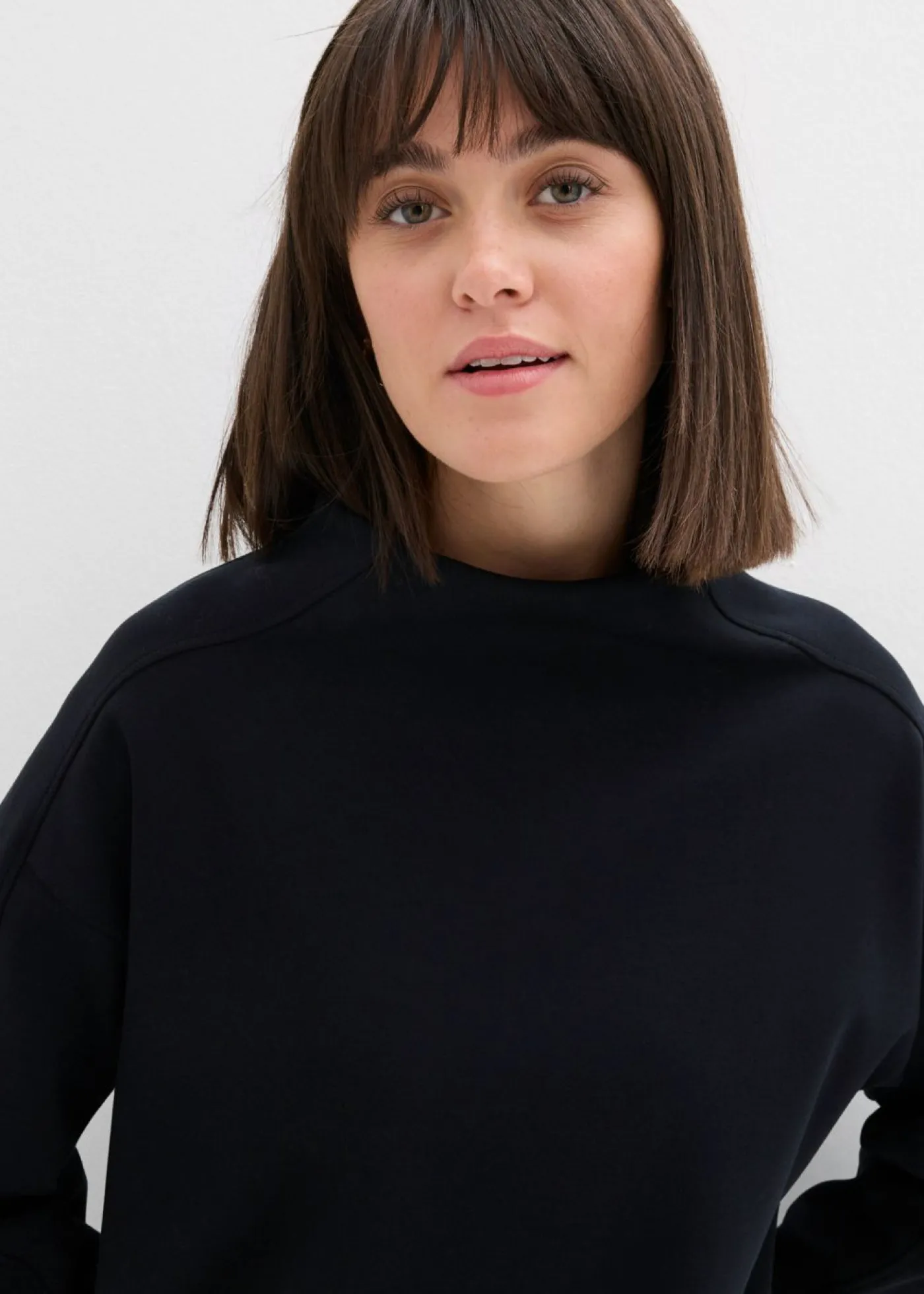 bonprix bonprix Sudadera holgada de neopreno suave Negro Outlet