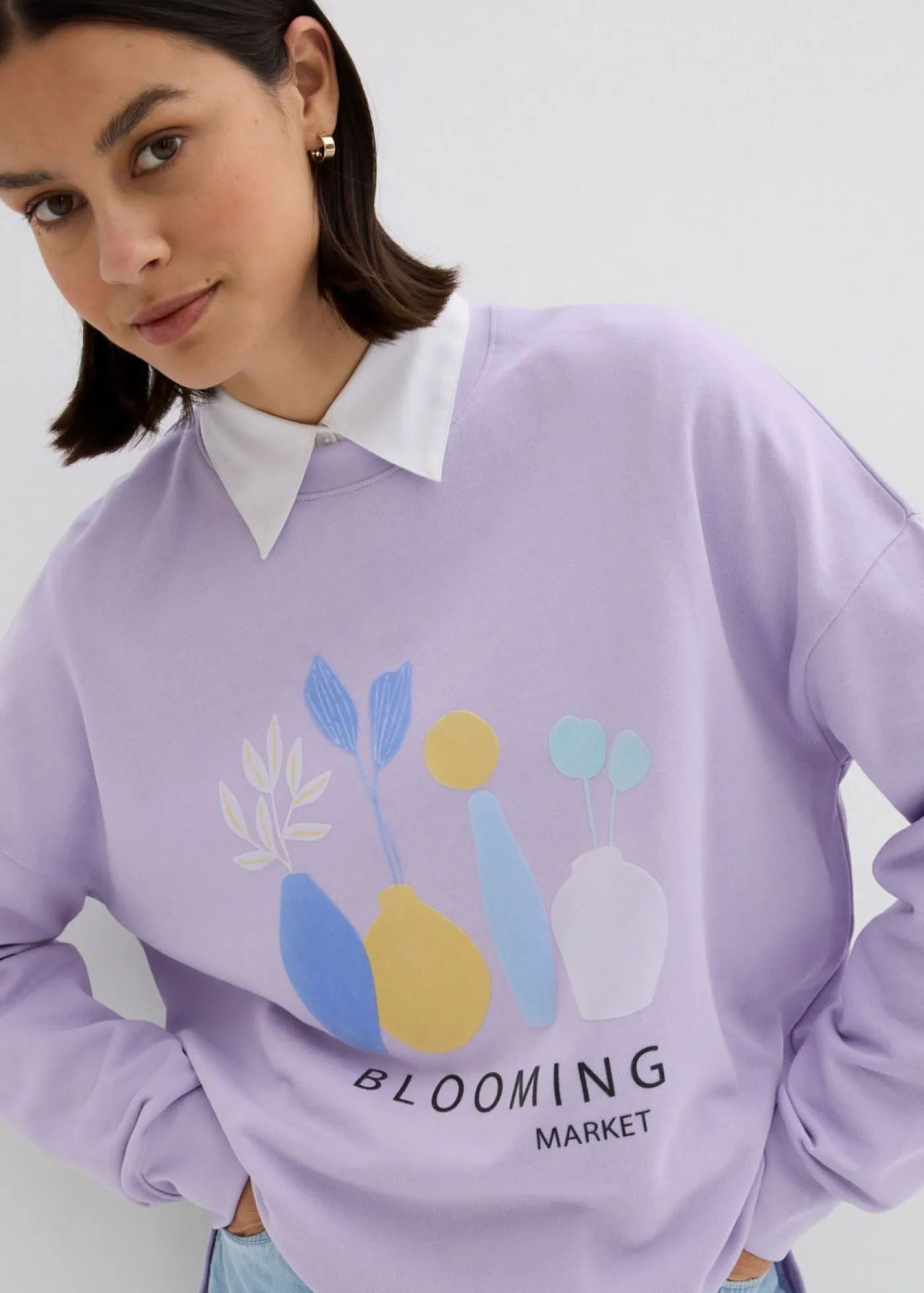 bonprix bonprix Sudadera holgada en mezcla de algodón Lila pastel estampado