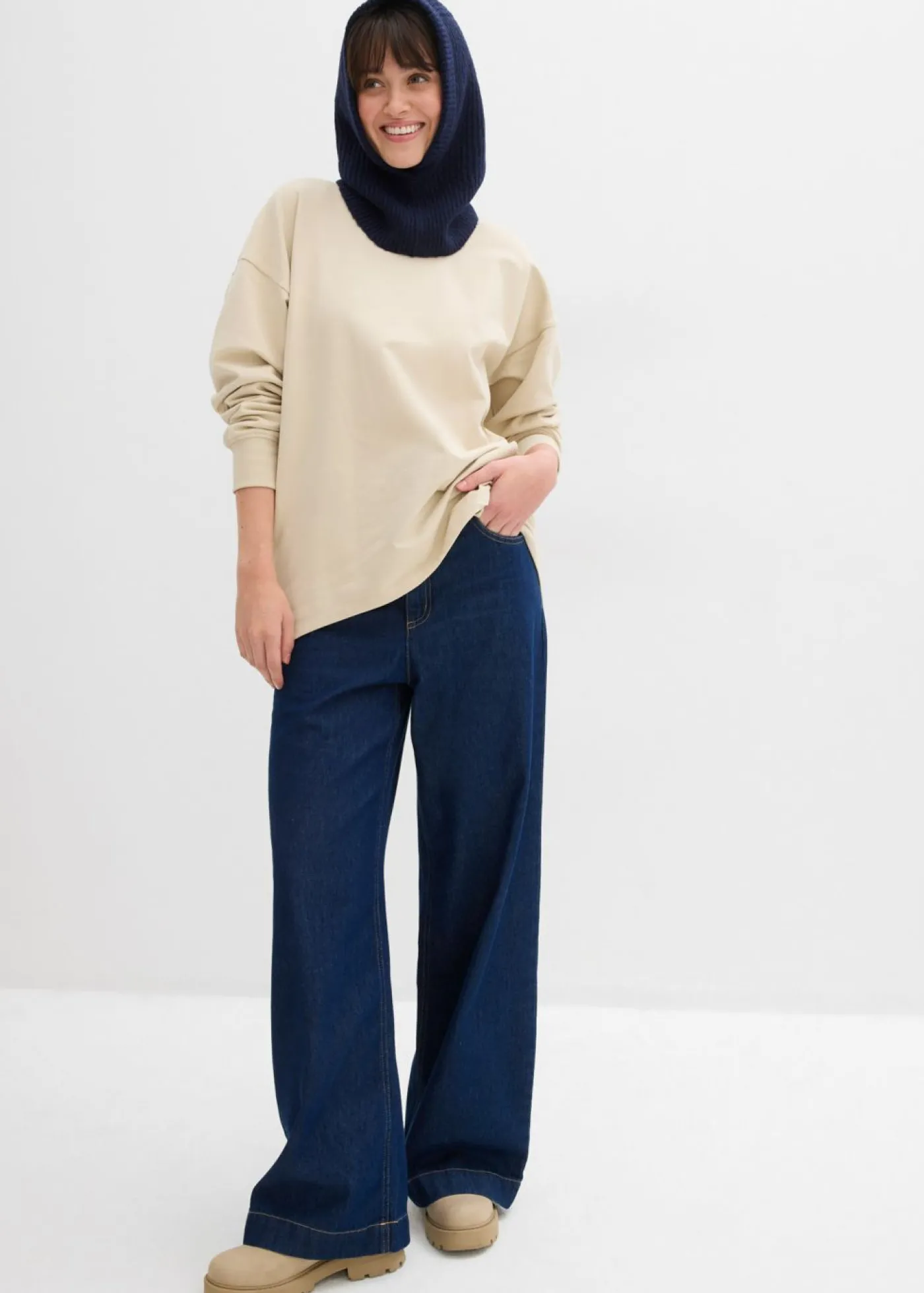 bonprix bonprix Sudadera oversize Arena claro Hot