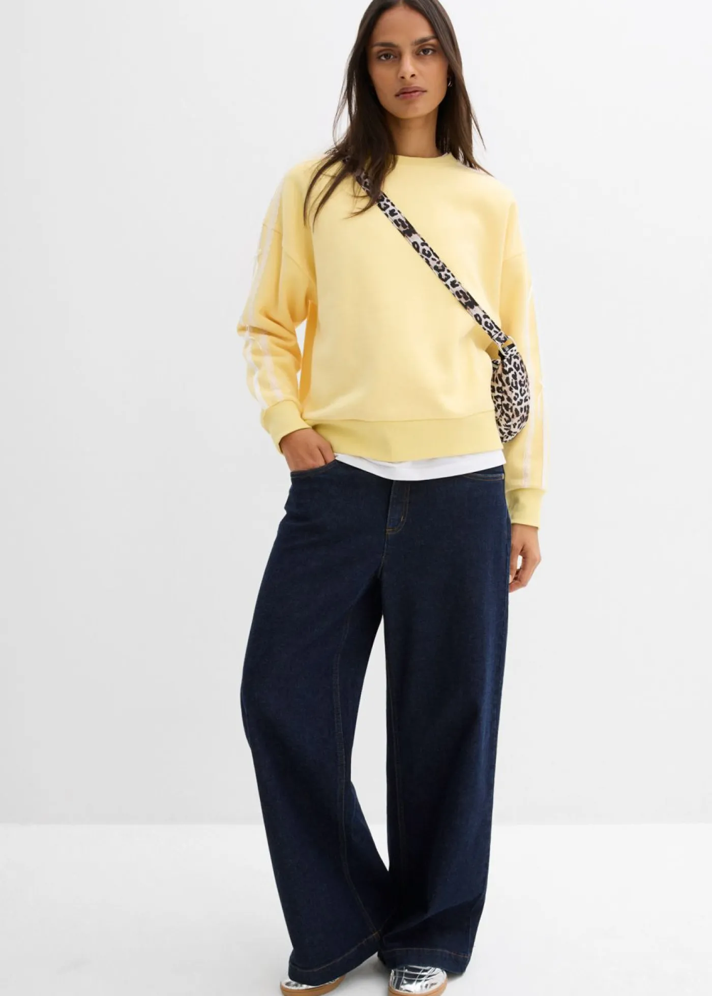 bonprix bonprix Sudadera oversize en suave mezcla de algodón Amarillo claro-blanco lana Discount