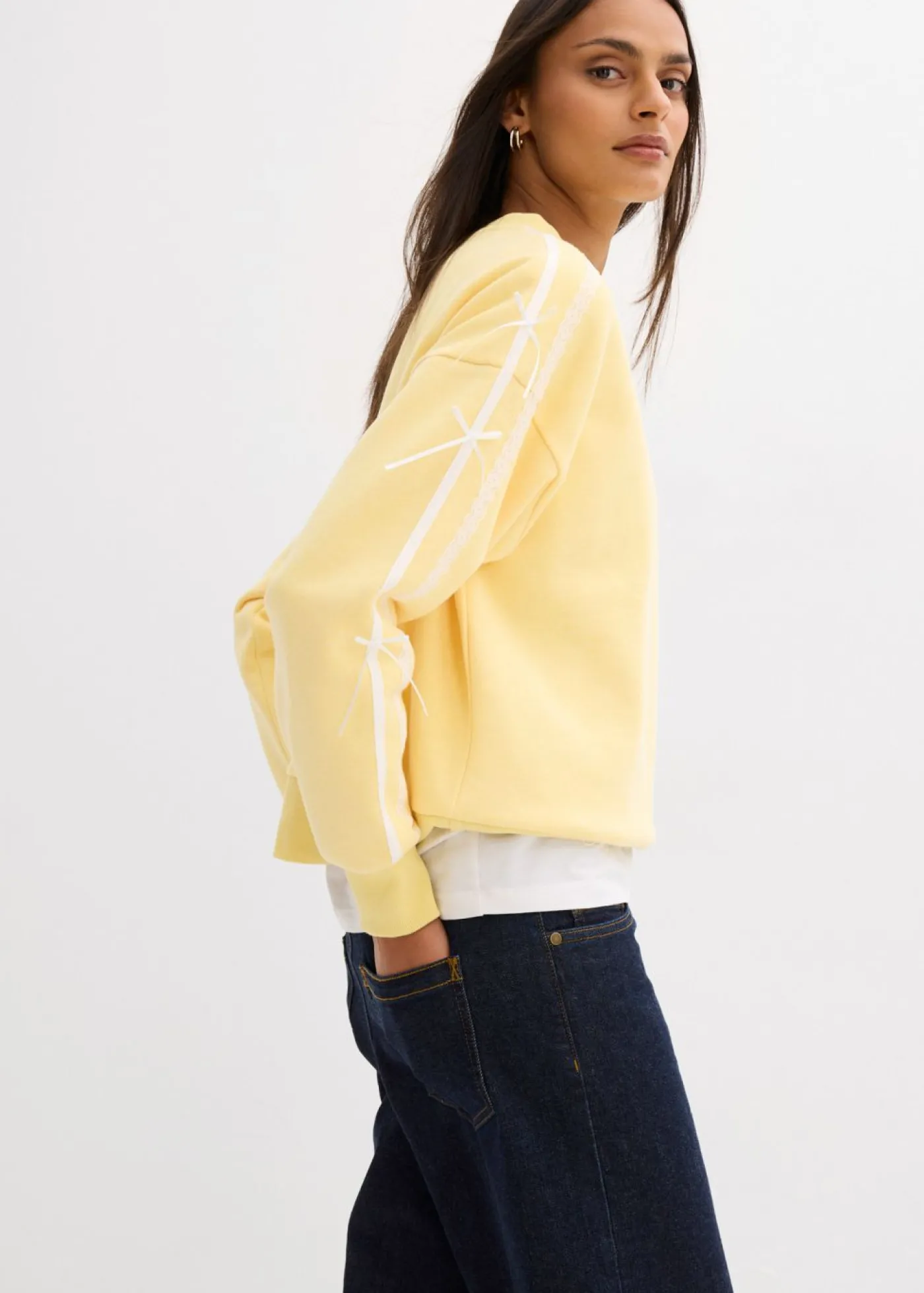 bonprix bonprix Sudadera oversize en suave mezcla de algodón Amarillo claro-blanco lana Discount
