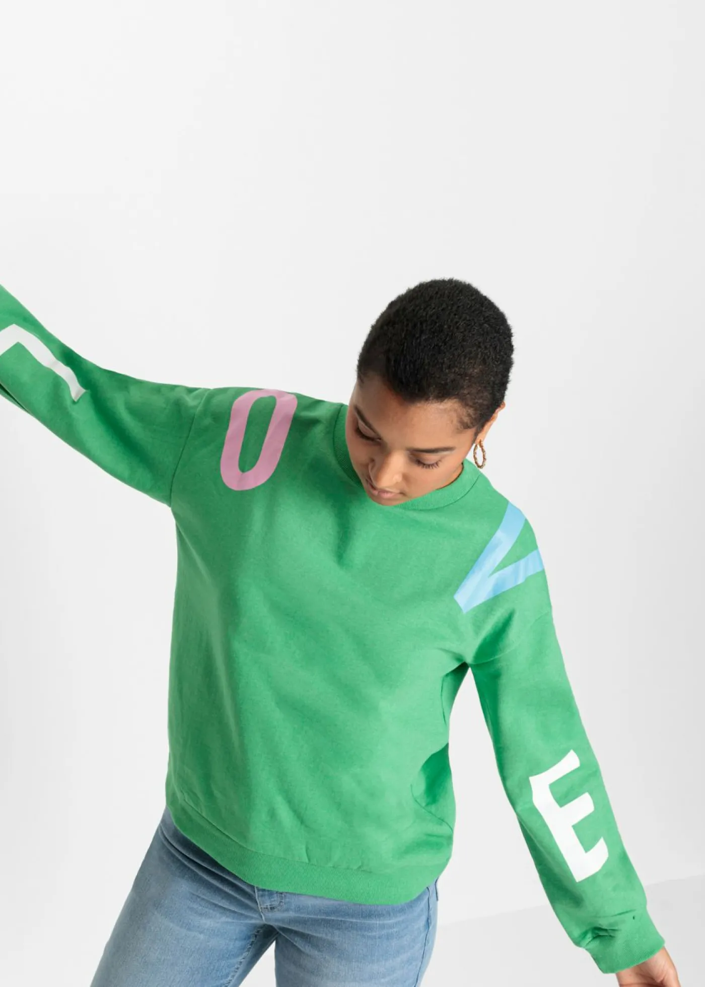 bonprix bonprix Sudadera oversize en suave mezcla de algodón Verde ópalo estampado New