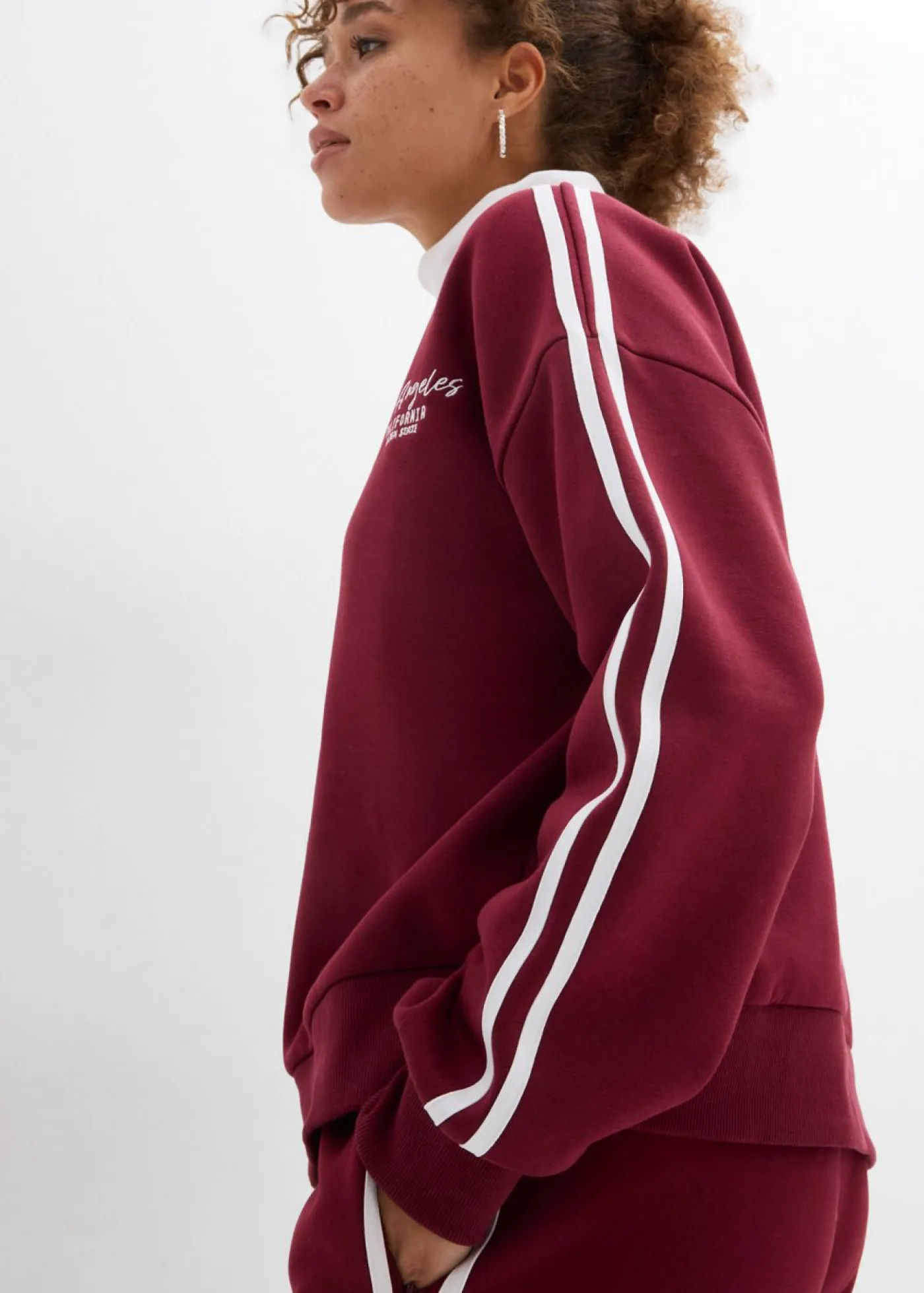bonprix bonprix Sudadera oversize en suave mezcla de algodón Rojo avellana/blanco estampado Outlet